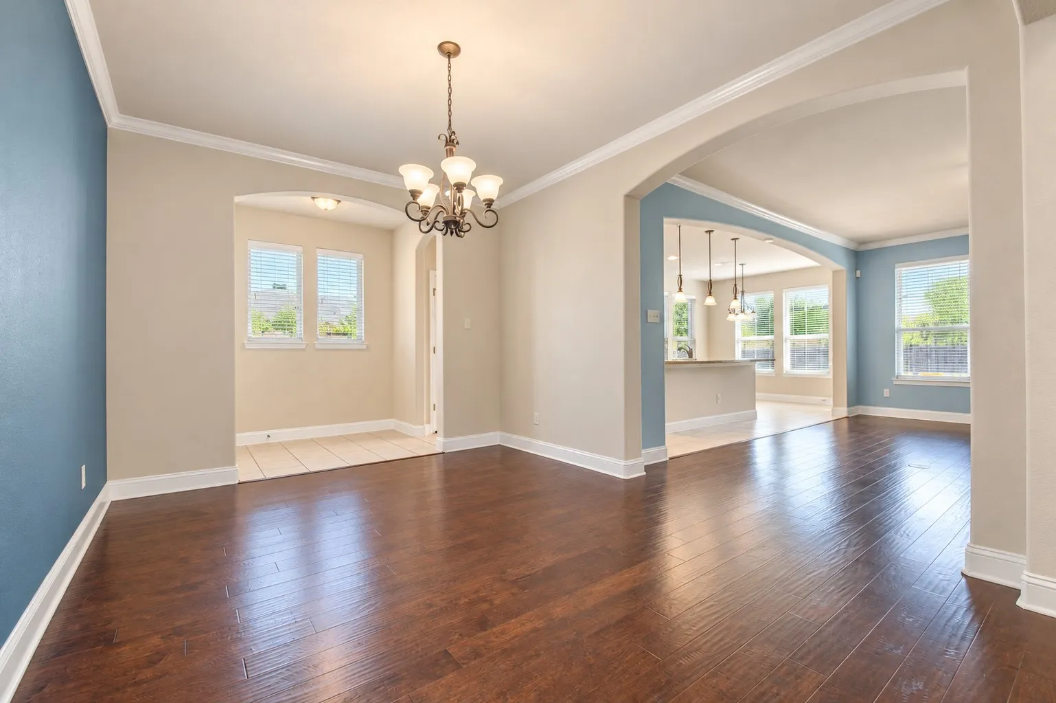 Single Family Residence For Rent in Ellis County , 3814 Hyde Park Drive, Midlothian, Texas 76065, 4 Bedroom, 3 Bathroom, 2 Garage spaces, 2,921 Sqft, built in 2015, mls#21410250, Real Estate Agent in Midlothian, Homes For Rent in Ellis county, Homes For Rent in Midlothian, Realtor in Midlothian Texas, Real Estate Brokerage Independent Realty Texas, Luminita Cordes Realtor