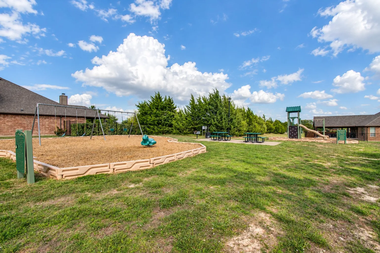 Single Family Residence For Rent in Ellis County , 3814 Hyde Park Drive, Midlothian, Texas 76065, 4 Bedroom, 3 Bathroom, 2 Garage spaces, 2,921 Sqft, built in 2015, mls#21410250, Real Estate Agent in Midlothian, Homes For Rent in Ellis county, Homes For Rent in Midlothian, Realtor in Midlothian Texas, Real Estate Brokerage Independent Realty Texas, Luminita Cordes Realtor