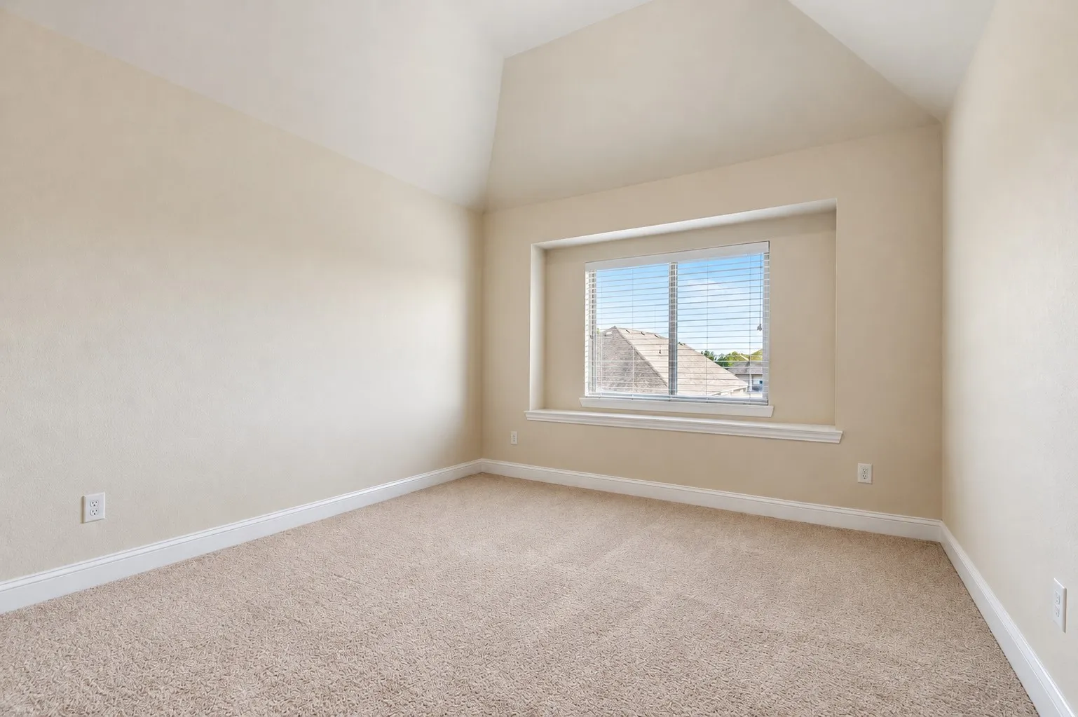 Single Family Residence For Rent in Ellis County , 3814 Hyde Park Drive, Midlothian, Texas 76065, 4 Bedroom, 3 Bathroom, 2 Garage spaces, 2,921 Sqft, built in 2015, mls#21410250, Real Estate Agent in Midlothian, Homes For Rent in Ellis county, Homes For Rent in Midlothian, Realtor in Midlothian Texas, Real Estate Brokerage Independent Realty Texas, Luminita Cordes Realtor