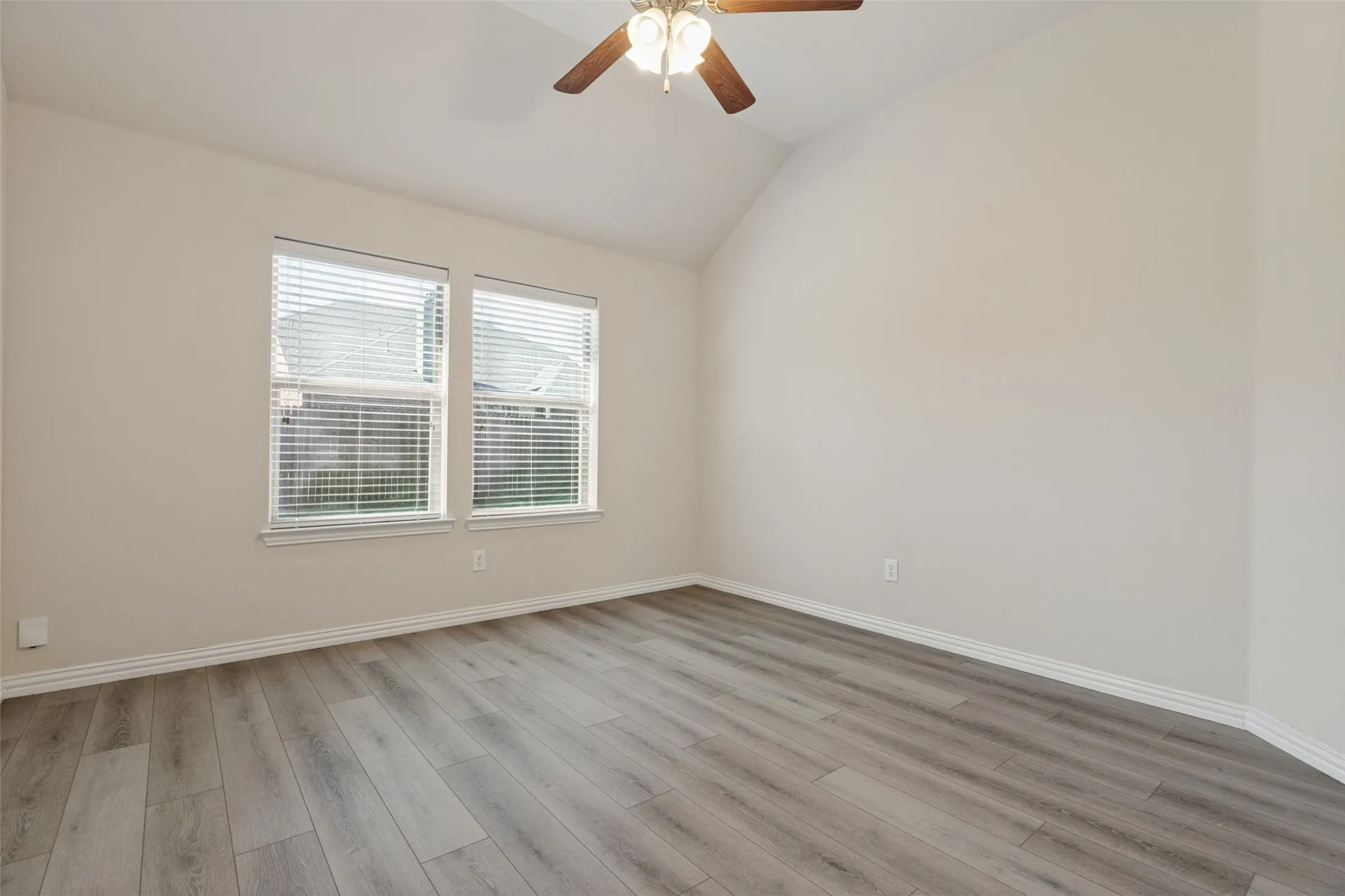Single Family Residence For Rent in Denton County , 5012 Seashore Lane, Frisco, Texas 75036, 3 Bedroom, 2 Bathroom, 2 Garage spaces, 2,021 Sqft, built in 2012, mls#21396941, Real Estate Agent in Frisco, Homes For Rent in Denton county, Homes For Rent in Frisco, Realtor in Frisco Texas, Real Estate Brokerage Independent Realty Texas, Luminita Cordes Realtor
