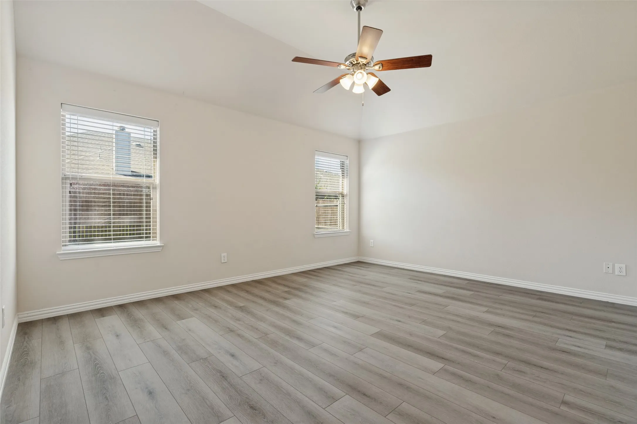 Single Family Residence For Rent in Denton County , 5012 Seashore Lane, Frisco, Texas 75036, 3 Bedroom, 2 Bathroom, 2 Garage spaces, 2,021 Sqft, built in 2012, mls#21396941, Real Estate Agent in Frisco, Homes For Rent in Denton county, Homes For Rent in Frisco, Realtor in Frisco Texas, Real Estate Brokerage Independent Realty Texas, Luminita Cordes Realtor