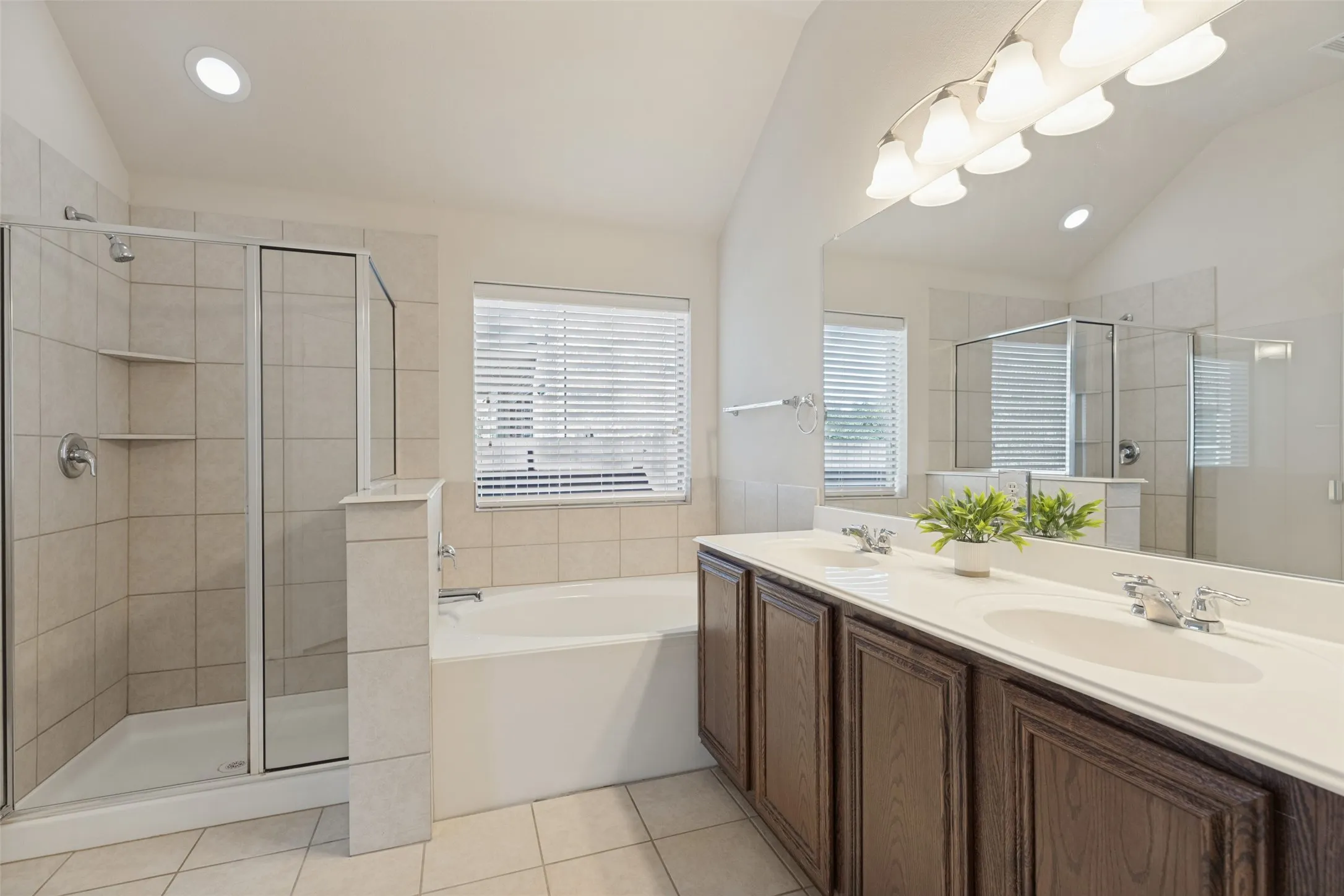 Single Family Residence For Rent in Denton County , 5012 Seashore Lane, Frisco, Texas 75036, 3 Bedroom, 2 Bathroom, 2 Garage spaces, 2,021 Sqft, built in 2012, mls#21396941, Real Estate Agent in Frisco, Homes For Rent in Denton county, Homes For Rent in Frisco, Realtor in Frisco Texas, Real Estate Brokerage Independent Realty Texas, Luminita Cordes Realtor