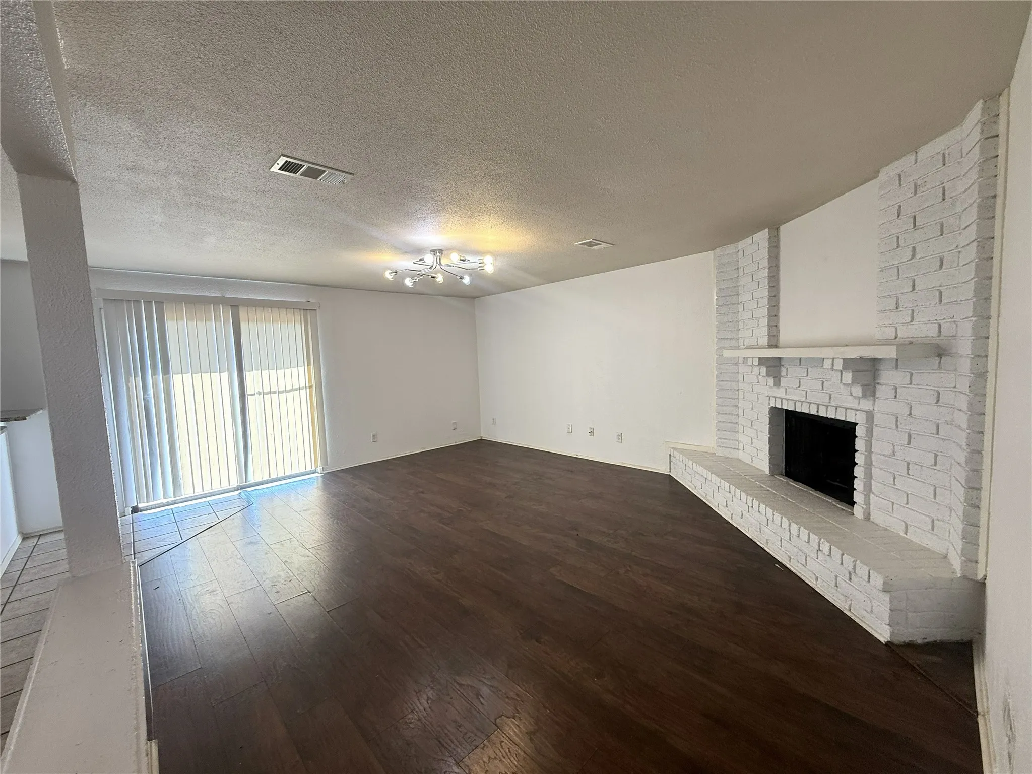 Single Family Residence For Sale in Collin County , 630 Valley View Drive, Allen, Texas 75002, 4 Bedroom, 2 Bathroom, Garage spaces, 1,481 Sqft, built in 1979, mls#21402779, Real Estate Agent in Allen, Homes For Sale in Collin county, Homes For Sale in Allen, Realtor in Allen Texas, Real Estate Brokerage Independent Realty Texas, Luminita Cordes Realtor