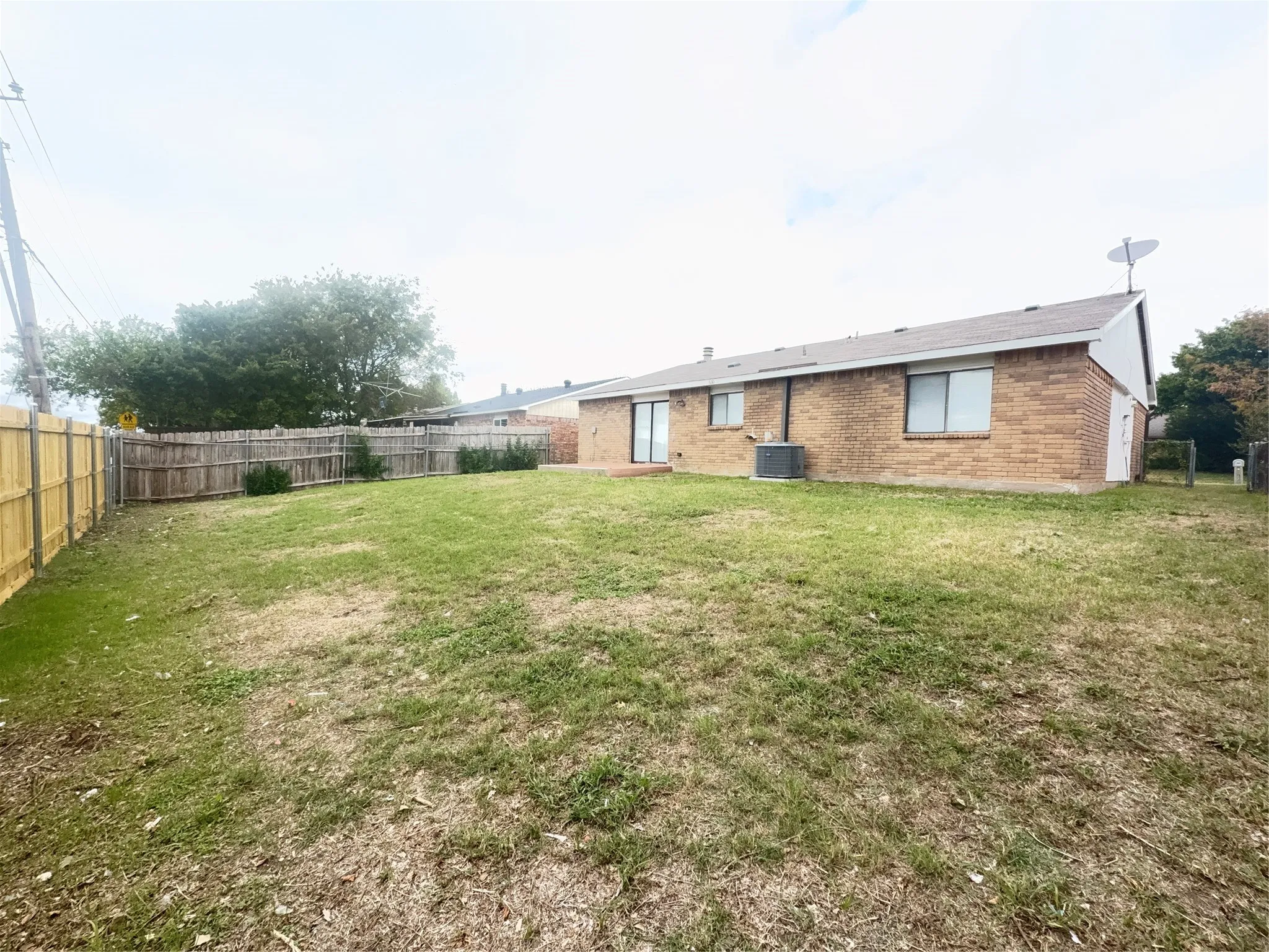 Single Family Residence For Sale in Collin County , 630 Valley View Drive, Allen, Texas 75002, 4 Bedroom, 2 Bathroom, Garage spaces, 1,481 Sqft, built in 1979, mls#21402779, Real Estate Agent in Allen, Homes For Sale in Collin county, Homes For Sale in Allen, Realtor in Allen Texas, Real Estate Brokerage Independent Realty Texas, Luminita Cordes Realtor