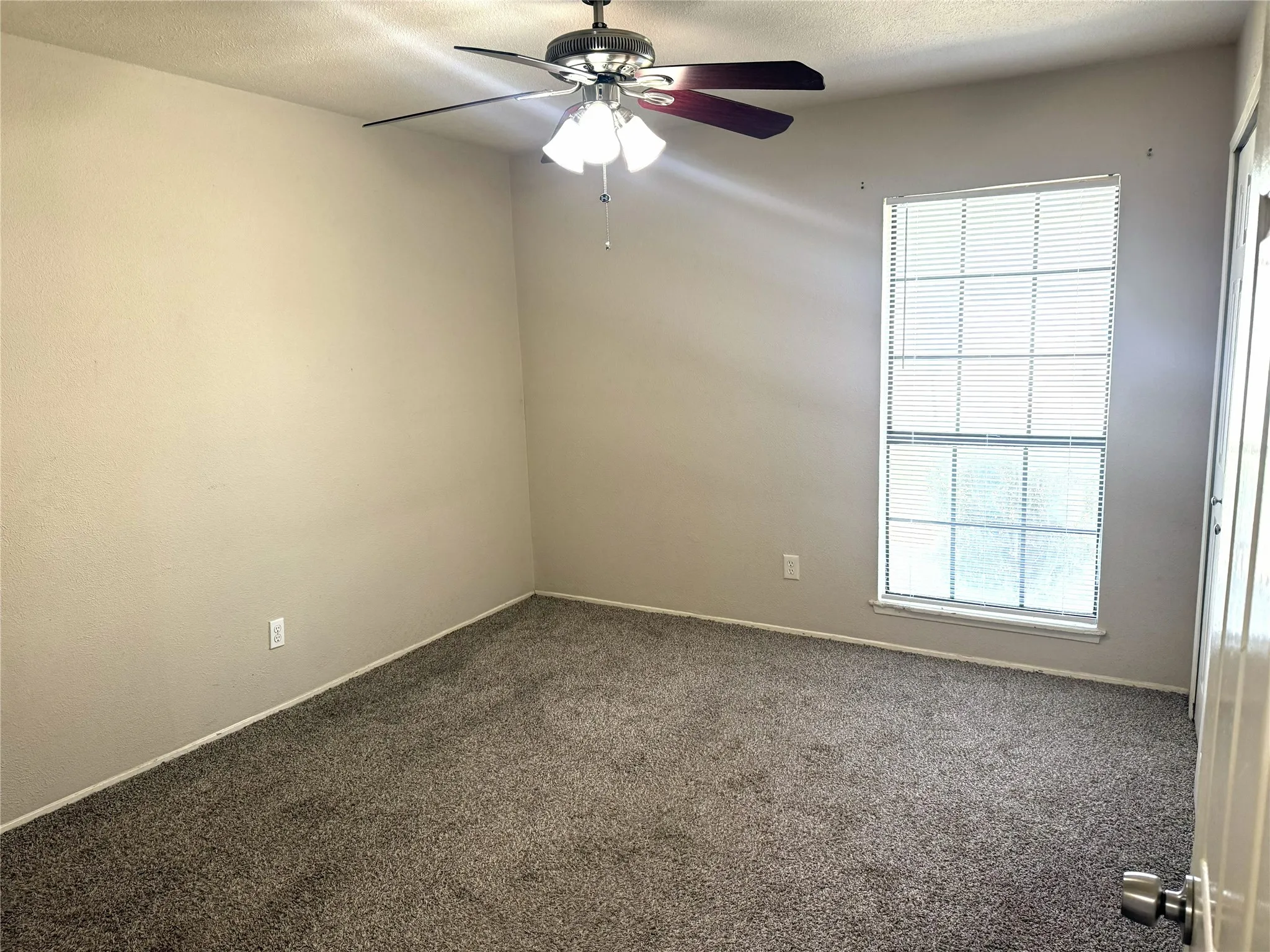 Single Family Residence For Sale in Collin County , 630 Valley View Drive, Allen, Texas 75002, 4 Bedroom, 2 Bathroom, Garage spaces, 1,481 Sqft, built in 1979, mls#21402779, Real Estate Agent in Allen, Homes For Sale in Collin county, Homes For Sale in Allen, Realtor in Allen Texas, Real Estate Brokerage Independent Realty Texas, Luminita Cordes Realtor