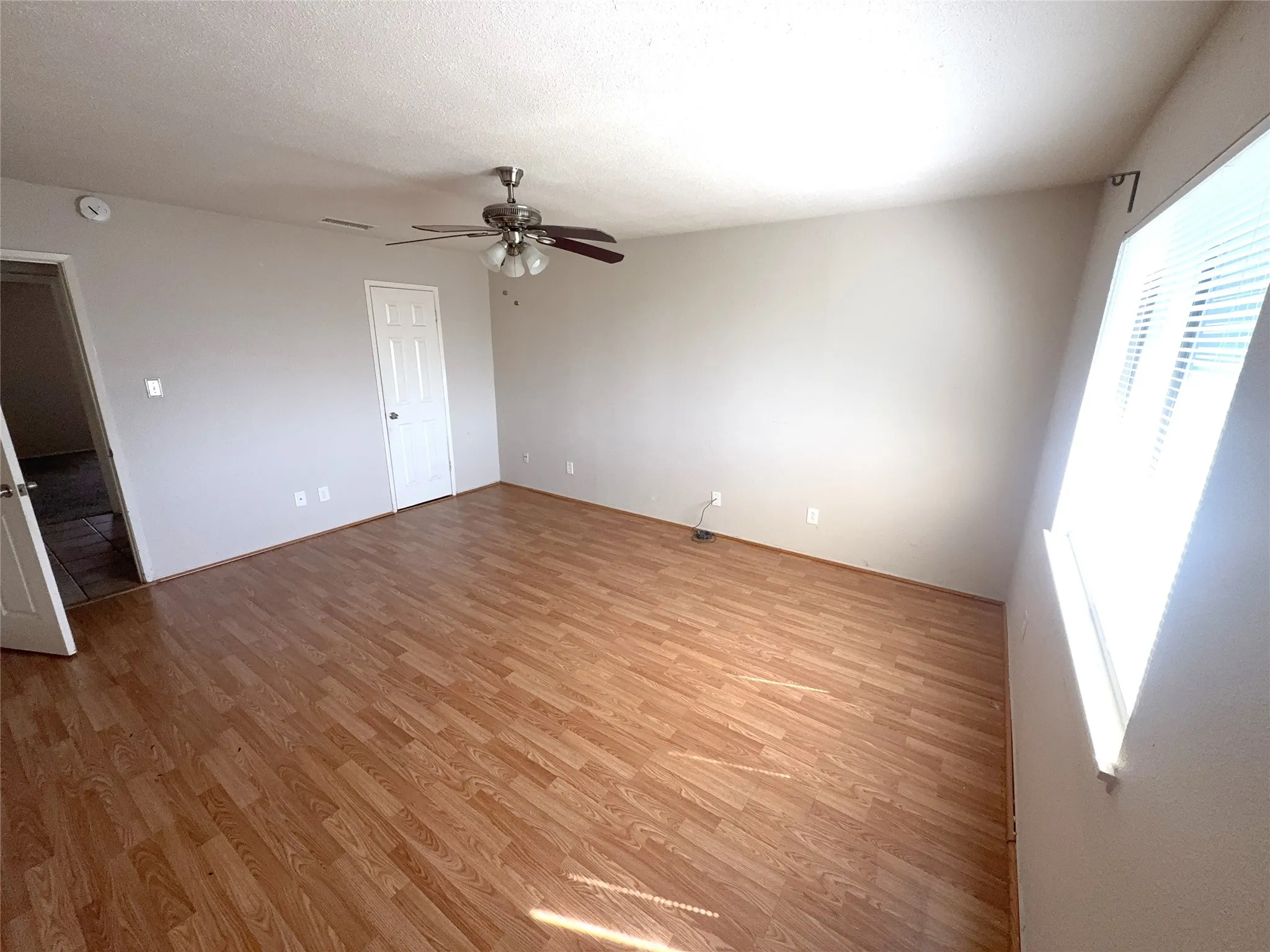 Single Family Residence For Sale in Collin County , 630 Valley View Drive, Allen, Texas 75002, 4 Bedroom, 2 Bathroom, Garage spaces, 1,481 Sqft, built in 1979, mls#21402779, Real Estate Agent in Allen, Homes For Sale in Collin county, Homes For Sale in Allen, Realtor in Allen Texas, Real Estate Brokerage Independent Realty Texas, Luminita Cordes Realtor