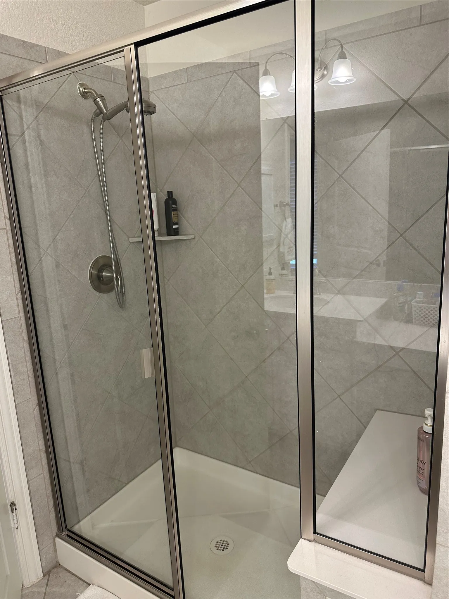 Single Family Residence For Sale in Denton County , 8873 Shore Crest Road, Frisco, Texas 75036, 3 Bedroom, 2 Bathroom, 2 Garage spaces, 1,675 Sqft, built in 2018, mls#21401703, Real Estate Agent in Frisco, Homes For Sale in Denton county, Homes For Sale in Frisco, Realtor in Frisco Texas, Real Estate Brokerage Independent Realty Texas, Luminita Cordes Realtor