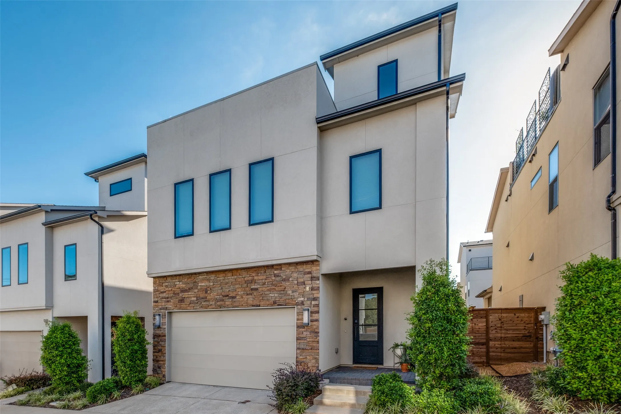 Multiple Parcels For Sale in Dallas County , 4125 Entrada Way, Dallas, Texas 75219, 3 Bedroom, 4 Bathroom, 2 Garage spaces, 2,722 Sqft, built in 2019, mls#21410182, Real Estate Agent in Dallas, Homes For Sale in Dallas county, Homes For Sale in Dallas, Realtor in Dallas Texas, Real Estate Brokerage Independent Realty Texas, Luminita Cordes Realtor
