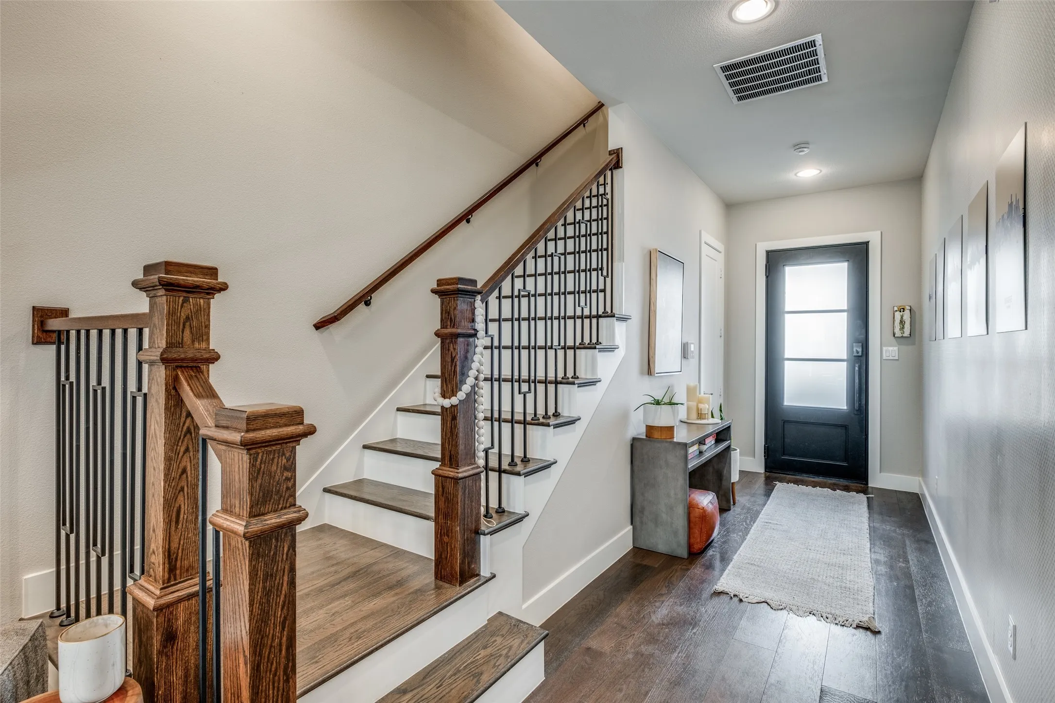 Multiple Parcels For Sale in Dallas County , 4125 Entrada Way, Dallas, Texas 75219, 3 Bedroom, 4 Bathroom, 2 Garage spaces, 2,722 Sqft, built in 2019, mls#21410182, Real Estate Agent in Dallas, Homes For Sale in Dallas county, Homes For Sale in Dallas, Realtor in Dallas Texas, Real Estate Brokerage Independent Realty Texas, Luminita Cordes Realtor