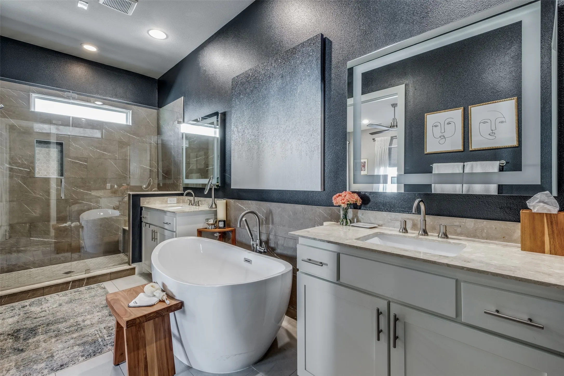 Multiple Parcels For Sale in Dallas County , 4125 Entrada Way, Dallas, Texas 75219, 3 Bedroom, 4 Bathroom, 2 Garage spaces, 2,722 Sqft, built in 2019, mls#21410182, Real Estate Agent in Dallas, Homes For Sale in Dallas county, Homes For Sale in Dallas, Realtor in Dallas Texas, Real Estate Brokerage Independent Realty Texas, Luminita Cordes Realtor