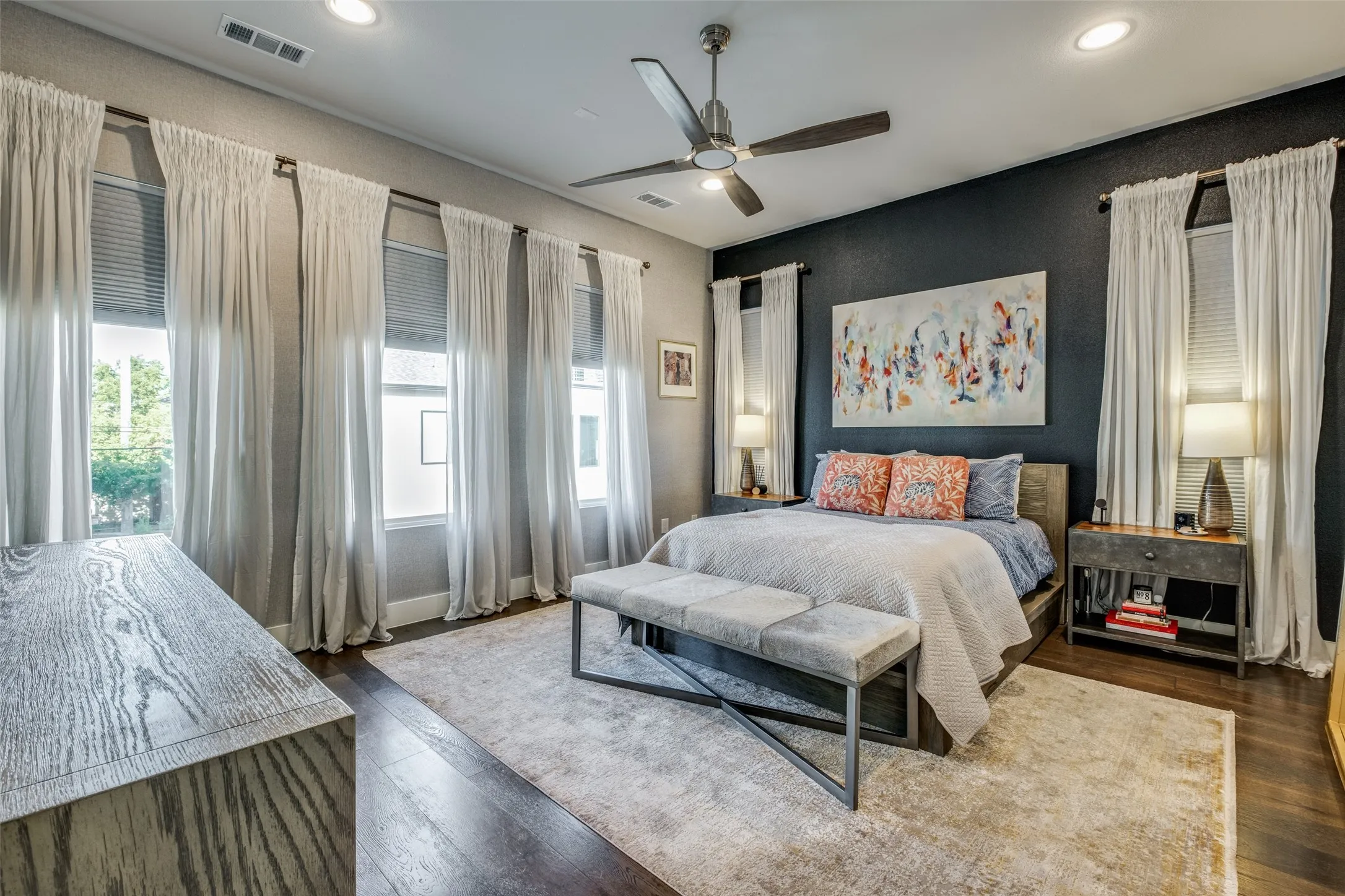 Multiple Parcels For Sale in Dallas County , 4125 Entrada Way, Dallas, Texas 75219, 3 Bedroom, 4 Bathroom, 2 Garage spaces, 2,722 Sqft, built in 2019, mls#21410182, Real Estate Agent in Dallas, Homes For Sale in Dallas county, Homes For Sale in Dallas, Realtor in Dallas Texas, Real Estate Brokerage Independent Realty Texas, Luminita Cordes Realtor