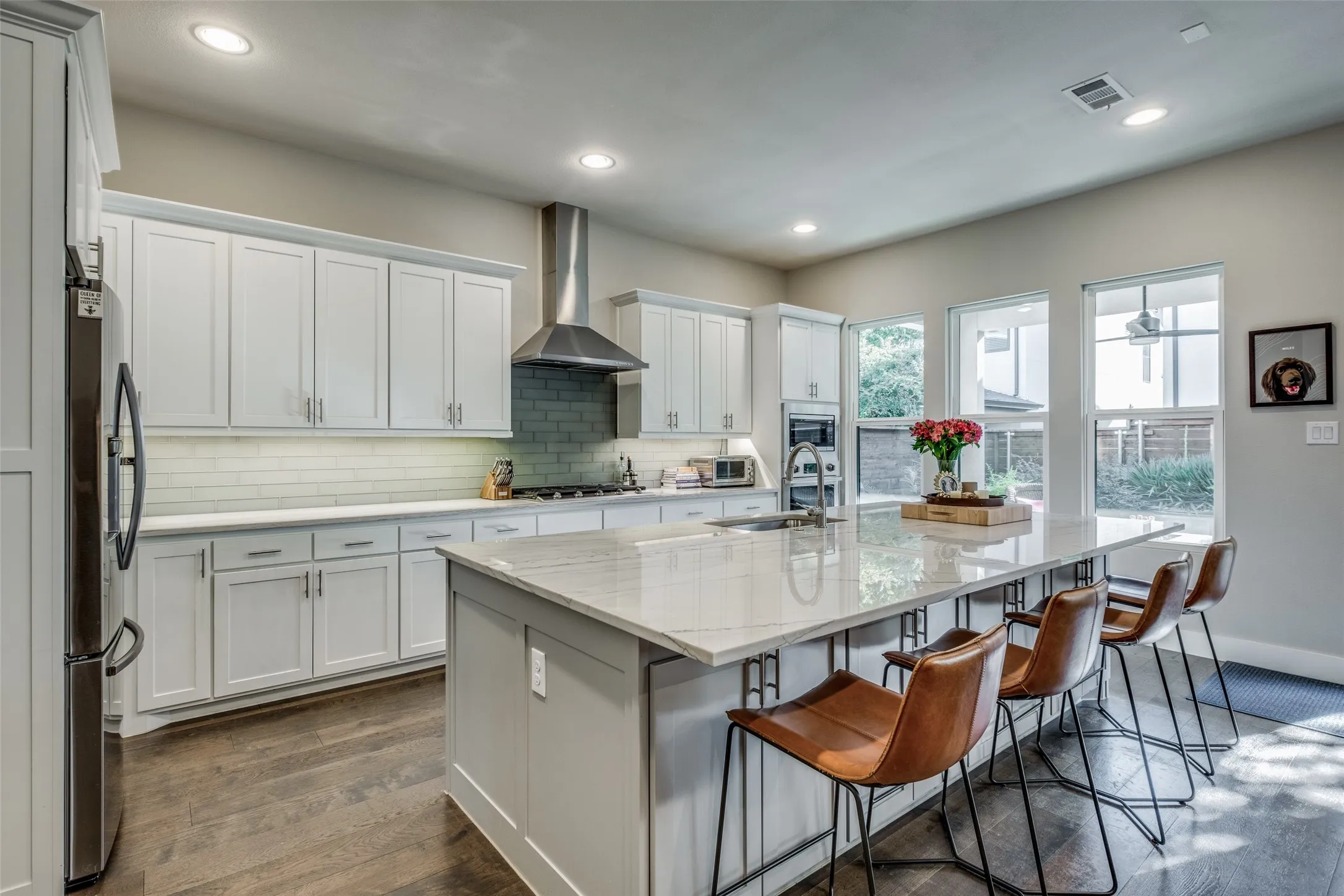 Multiple Parcels For Sale in Dallas County , 4125 Entrada Way, Dallas, Texas 75219, 3 Bedroom, 4 Bathroom, 2 Garage spaces, 2,722 Sqft, built in 2019, mls#21410182, Real Estate Agent in Dallas, Homes For Sale in Dallas county, Homes For Sale in Dallas, Realtor in Dallas Texas, Real Estate Brokerage Independent Realty Texas, Luminita Cordes Realtor