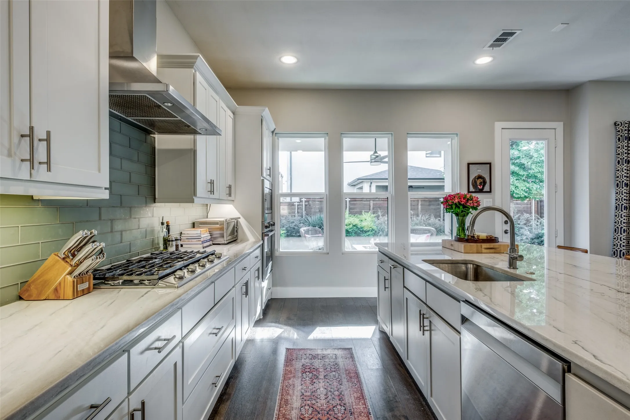 Multiple Parcels For Sale in Dallas County , 4125 Entrada Way, Dallas, Texas 75219, 3 Bedroom, 4 Bathroom, 2 Garage spaces, 2,722 Sqft, built in 2019, mls#21410182, Real Estate Agent in Dallas, Homes For Sale in Dallas county, Homes For Sale in Dallas, Realtor in Dallas Texas, Real Estate Brokerage Independent Realty Texas, Luminita Cordes Realtor