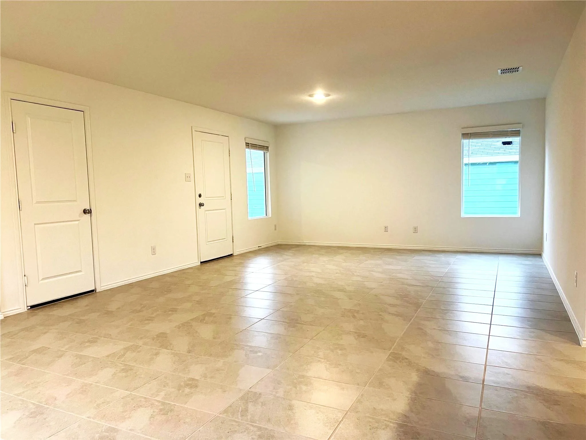 Single Family Residence For Rent in Tarrant County , 2836 Slatewood Drive, Fort Worth, Texas 76179, 3 Bedroom, 2 Bathroom, 2 Garage spaces, 1,440 Sqft, built in 2023, mls#21410263, Real Estate Agent in Fort Worth, Homes For Rent in Tarrant county, Homes For Rent in Fort Worth, Realtor in Fort Worth Texas, Real Estate Brokerage Independent Realty Texas, Luminita Cordes Realtor
