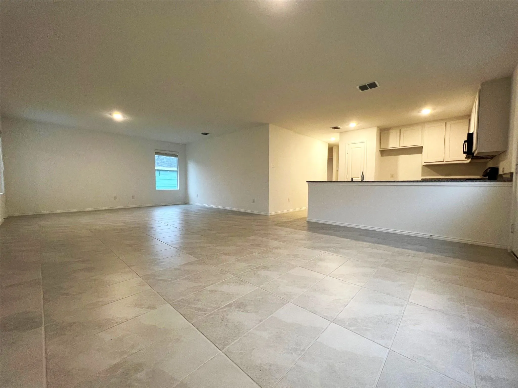 Single Family Residence For Rent in Tarrant County , 2836 Slatewood Drive, Fort Worth, Texas 76179, 3 Bedroom, 2 Bathroom, 2 Garage spaces, 1,440 Sqft, built in 2023, mls#21410263, Real Estate Agent in Fort Worth, Homes For Rent in Tarrant county, Homes For Rent in Fort Worth, Realtor in Fort Worth Texas, Real Estate Brokerage Independent Realty Texas, Luminita Cordes Realtor
