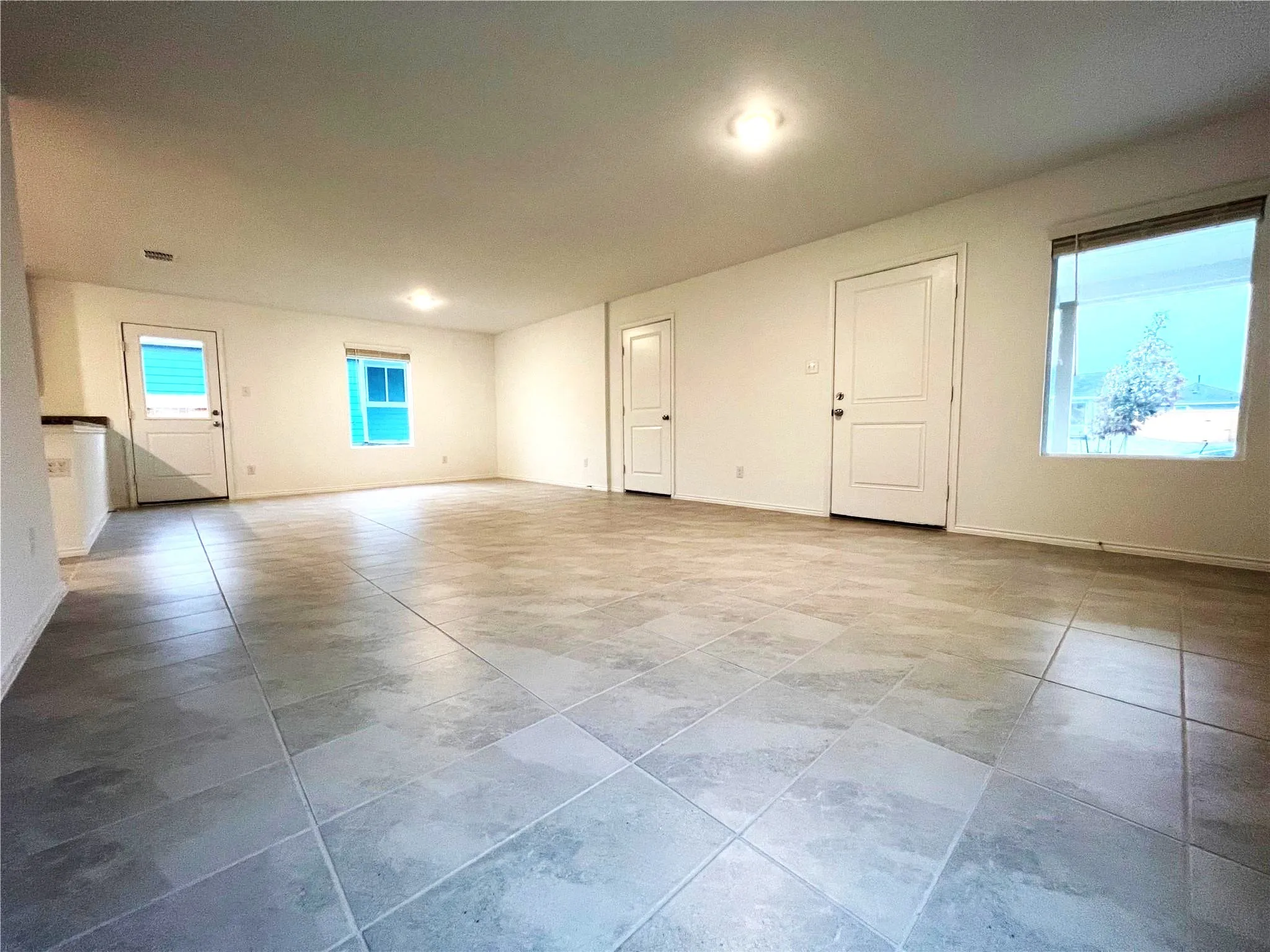 Single Family Residence For Rent in Tarrant County , 2836 Slatewood Drive, Fort Worth, Texas 76179, 3 Bedroom, 2 Bathroom, 2 Garage spaces, 1,440 Sqft, built in 2023, mls#21410263, Real Estate Agent in Fort Worth, Homes For Rent in Tarrant county, Homes For Rent in Fort Worth, Realtor in Fort Worth Texas, Real Estate Brokerage Independent Realty Texas, Luminita Cordes Realtor