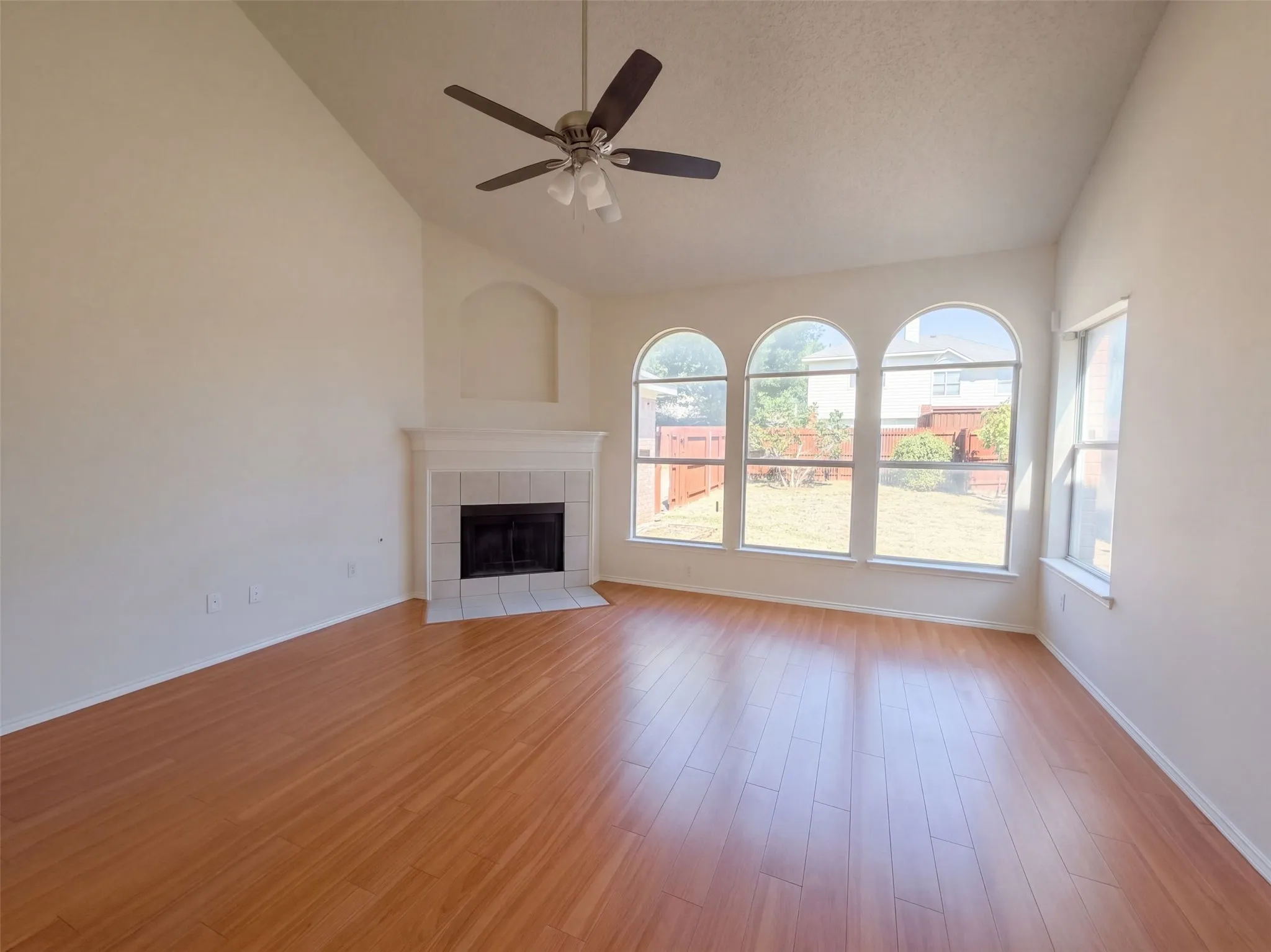 Single Family Residence For Sale in Collin County , 441 Trinity Drive, Allen, Texas 75002, 4 Bedroom, 3 Bathroom, 2 Garage spaces, 2,557 Sqft, built in 2001, mls#21410086, Real Estate Agent in Allen, Homes For Sale in Collin county, Homes For Sale in Allen, Realtor in Allen Texas, Real Estate Brokerage Independent Realty Texas, Luminita Cordes Realtor