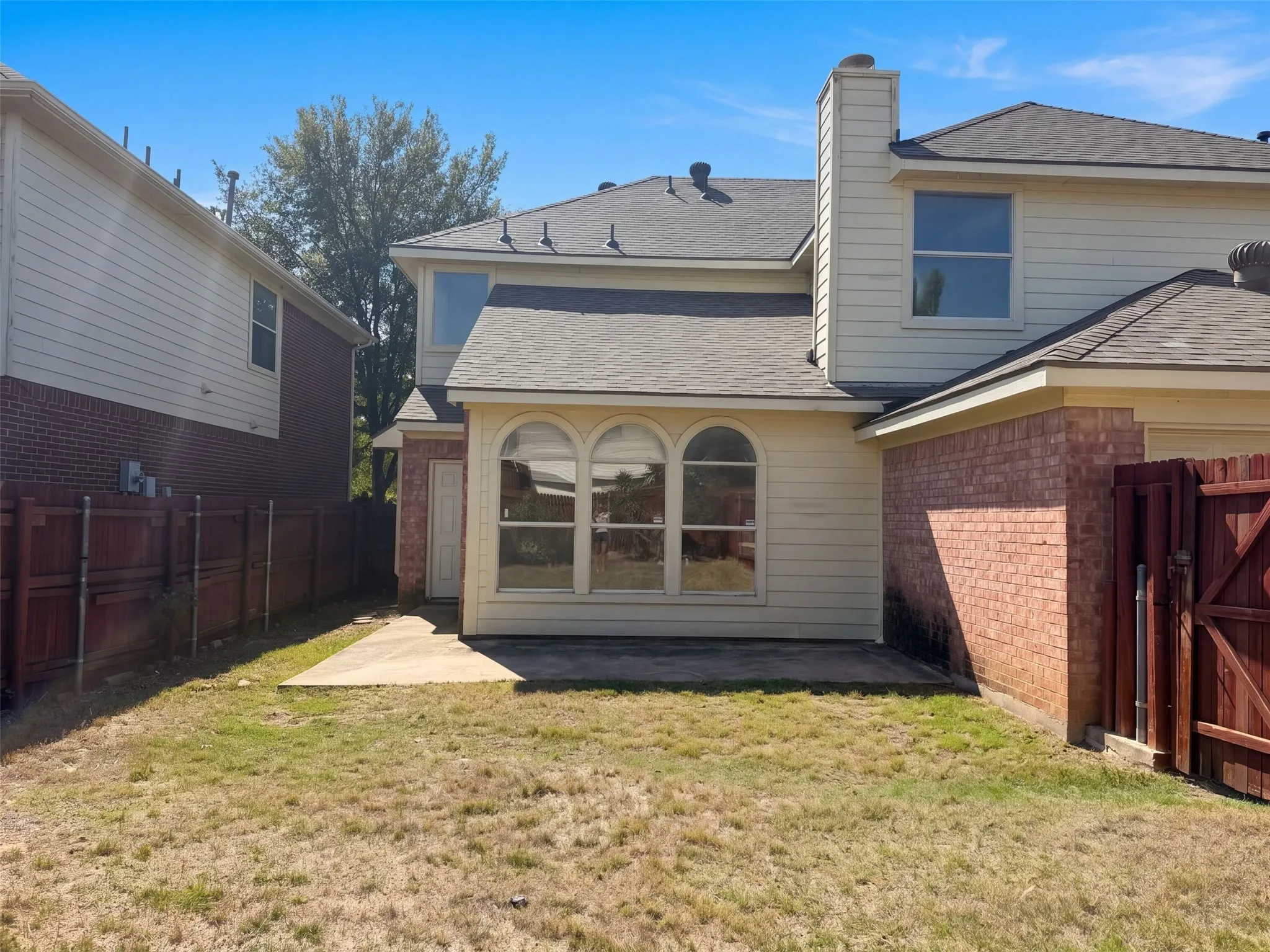 Single Family Residence For Sale in Collin County , 441 Trinity Drive, Allen, Texas 75002, 4 Bedroom, 3 Bathroom, 2 Garage spaces, 2,557 Sqft, built in 2001, mls#21410086, Real Estate Agent in Allen, Homes For Sale in Collin county, Homes For Sale in Allen, Realtor in Allen Texas, Real Estate Brokerage Independent Realty Texas, Luminita Cordes Realtor