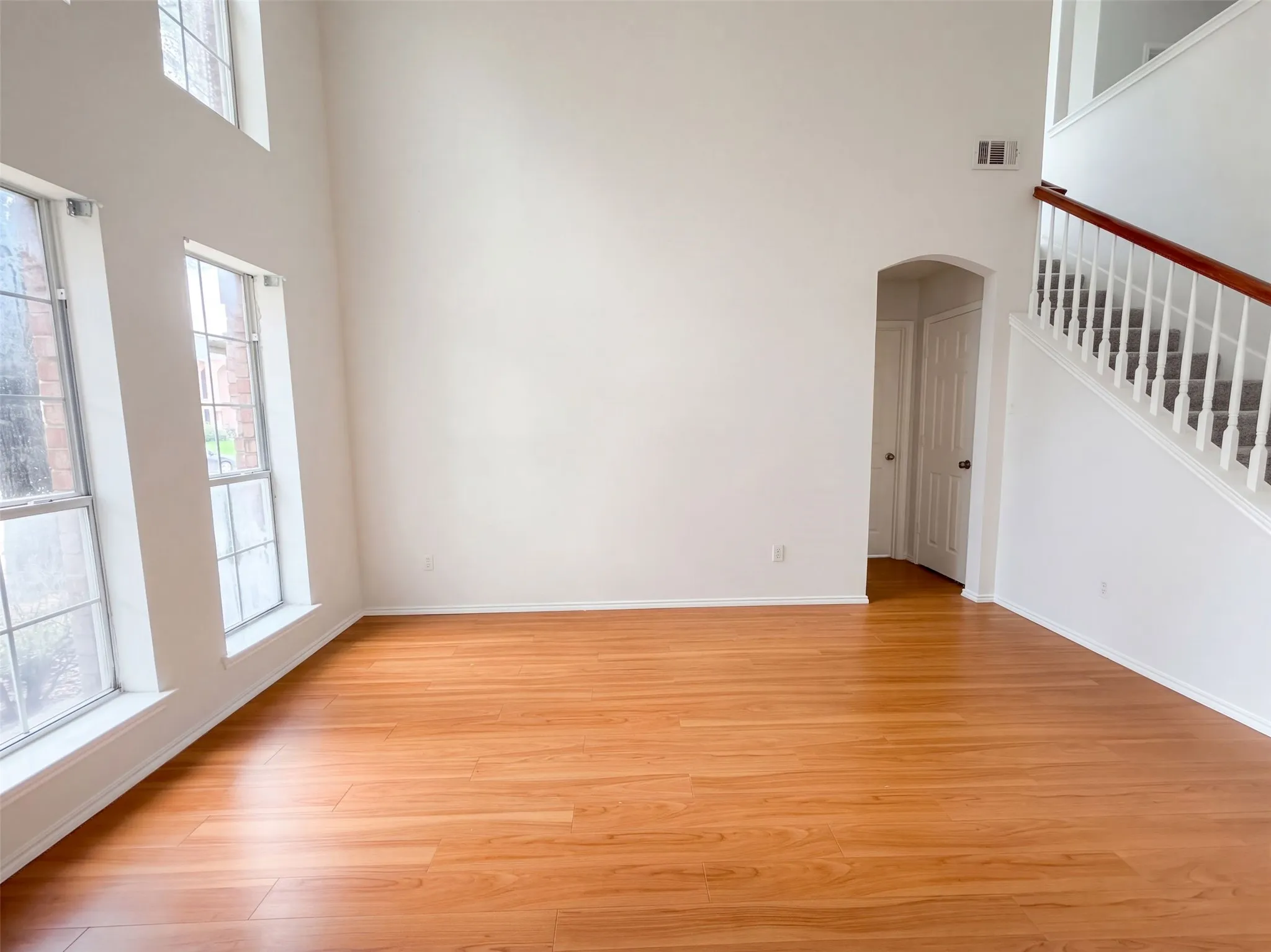 Single Family Residence For Sale in Collin County , 441 Trinity Drive, Allen, Texas 75002, 4 Bedroom, 3 Bathroom, 2 Garage spaces, 2,557 Sqft, built in 2001, mls#21410086, Real Estate Agent in Allen, Homes For Sale in Collin county, Homes For Sale in Allen, Realtor in Allen Texas, Real Estate Brokerage Independent Realty Texas, Luminita Cordes Realtor