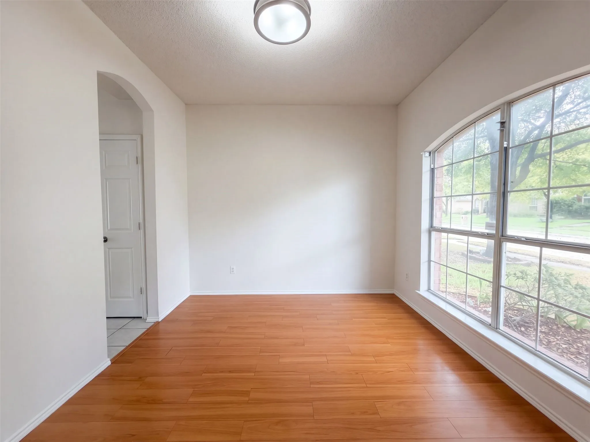 Single Family Residence For Sale in Collin County , 441 Trinity Drive, Allen, Texas 75002, 4 Bedroom, 3 Bathroom, 2 Garage spaces, 2,557 Sqft, built in 2001, mls#21410086, Real Estate Agent in Allen, Homes For Sale in Collin county, Homes For Sale in Allen, Realtor in Allen Texas, Real Estate Brokerage Independent Realty Texas, Luminita Cordes Realtor