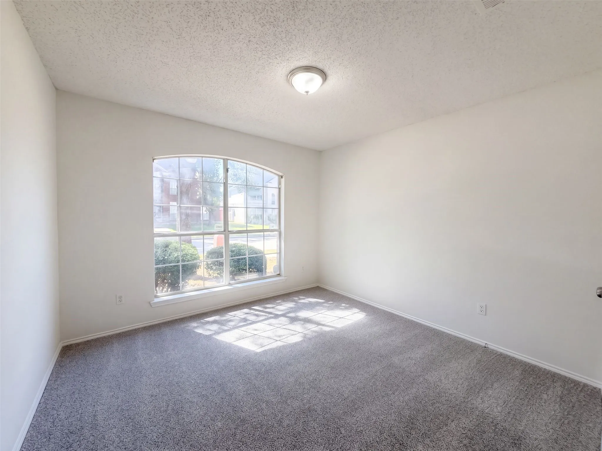 Single Family Residence For Sale in Collin County , 441 Trinity Drive, Allen, Texas 75002, 4 Bedroom, 3 Bathroom, 2 Garage spaces, 2,557 Sqft, built in 2001, mls#21410086, Real Estate Agent in Allen, Homes For Sale in Collin county, Homes For Sale in Allen, Realtor in Allen Texas, Real Estate Brokerage Independent Realty Texas, Luminita Cordes Realtor