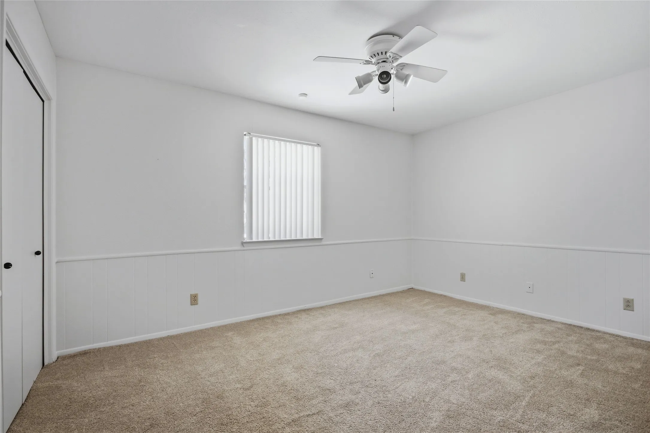 Single Family Residence For Sale in Dallas County , 15721 mapleview, Dallas, Texas 75248, 3 Bedroom, 4 Bathroom, 1 Garage spaces, 1,976 Sqft, built in 1969, mls#21410265, Real Estate Agent in Dallas, Homes For Sale in Dallas county, Homes For Sale in Dallas, Realtor in Dallas Texas, Real Estate Brokerage Independent Realty Texas, Luminita Cordes Realtor