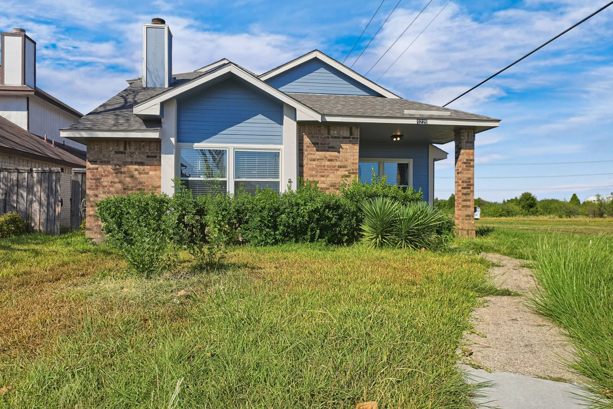 Single Family Residence For Sale
