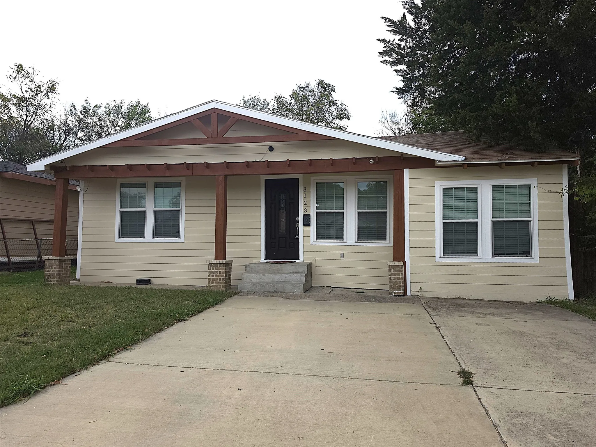 Single Family Residence For Rent