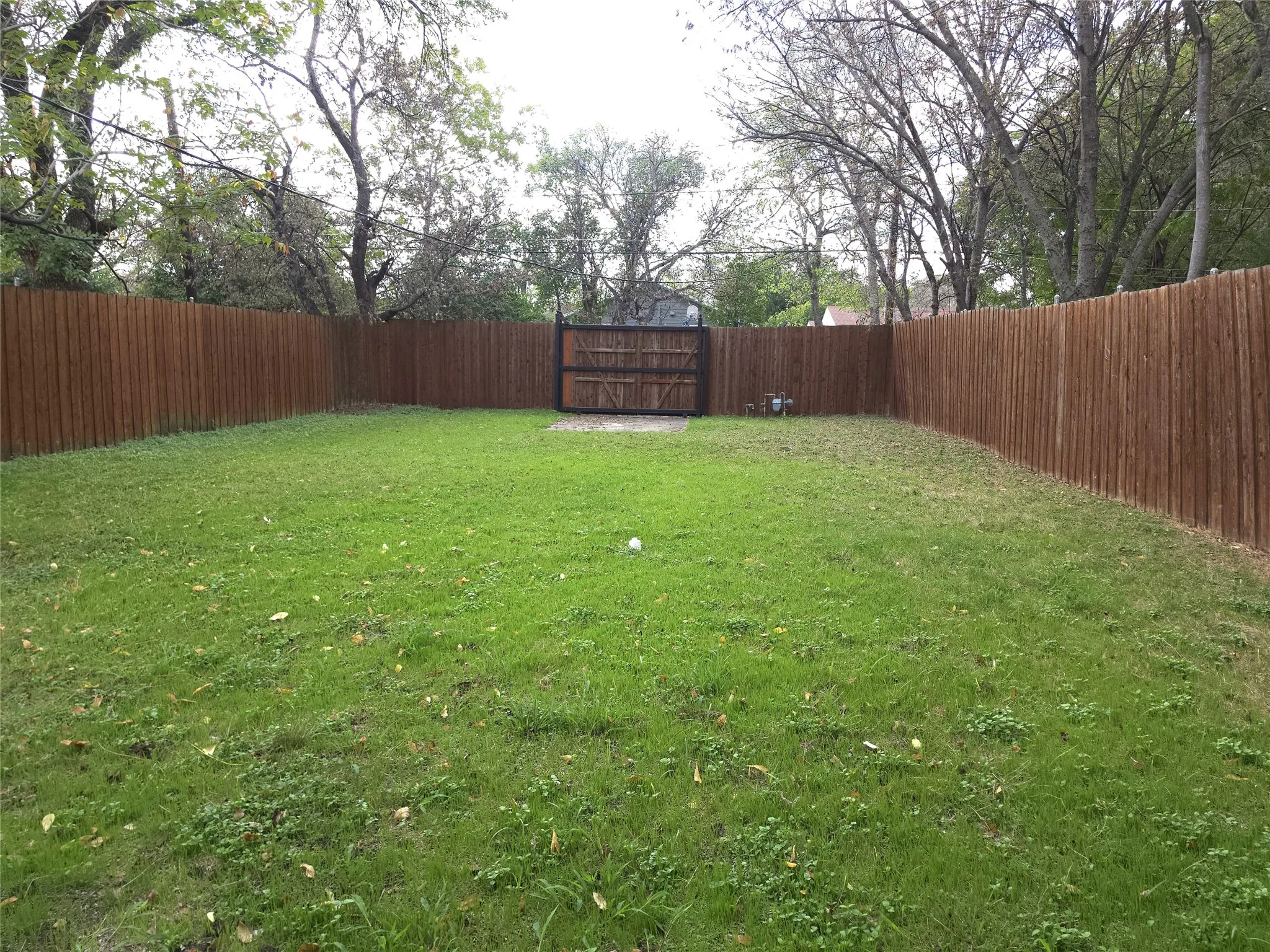 Single Family Residence For Rent in Dallas County , 3123 Arizona Avenue, Dallas, Texas 75216, 3 Bedroom, 2 Bathroom, Garage spaces, 1,507 Sqft, built in 1946, mls#21410267, Real Estate Agent in Dallas, Homes For Rent in Dallas county, Homes For Rent in Dallas, Realtor in Dallas Texas, Real Estate Brokerage Independent Realty Texas, Luminita Cordes Realtor