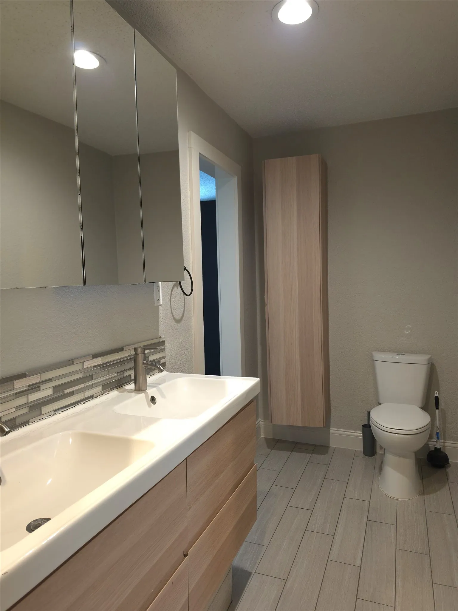 Single Family Residence For Rent in Dallas County , 3123 Arizona Avenue, Dallas, Texas 75216, 3 Bedroom, 2 Bathroom, Garage spaces, 1,507 Sqft, built in 1946, mls#21410267, Real Estate Agent in Dallas, Homes For Rent in Dallas county, Homes For Rent in Dallas, Realtor in Dallas Texas, Real Estate Brokerage Independent Realty Texas, Luminita Cordes Realtor