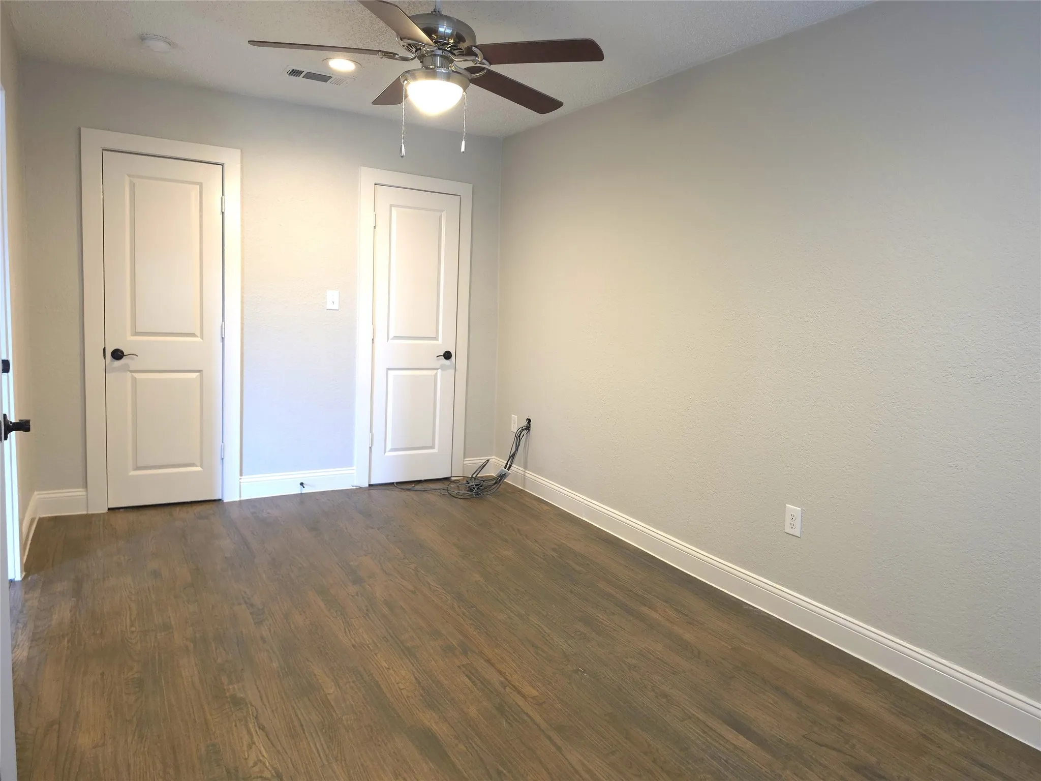 Single Family Residence For Rent in Dallas County , 3123 Arizona Avenue, Dallas, Texas 75216, 3 Bedroom, 2 Bathroom, Garage spaces, 1,507 Sqft, built in 1946, mls#21410267, Real Estate Agent in Dallas, Homes For Rent in Dallas county, Homes For Rent in Dallas, Realtor in Dallas Texas, Real Estate Brokerage Independent Realty Texas, Luminita Cordes Realtor