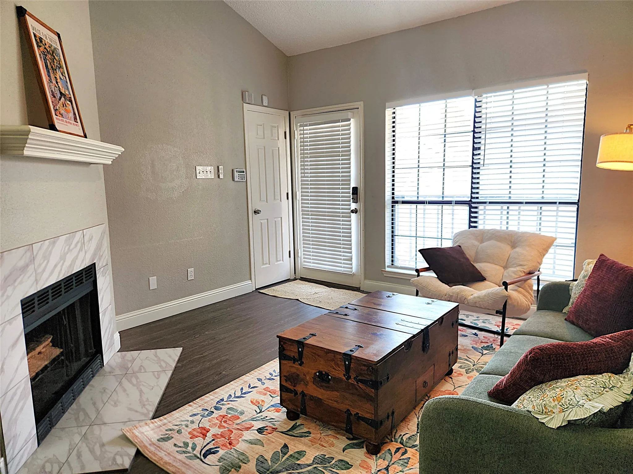 Condominium For Rent in Dallas County , 4800 W Lovers Lane, Dallas, Texas 75209, 2 Bedroom, 2 Bathroom, Garage spaces, 874 Sqft, built in 1984, mls#21410282, Real Estate Agent in Dallas, Homes For Rent in Dallas county, Homes For Rent in Dallas, Realtor in Dallas Texas, Real Estate Brokerage Independent Realty Texas, Luminita Cordes Realtor
