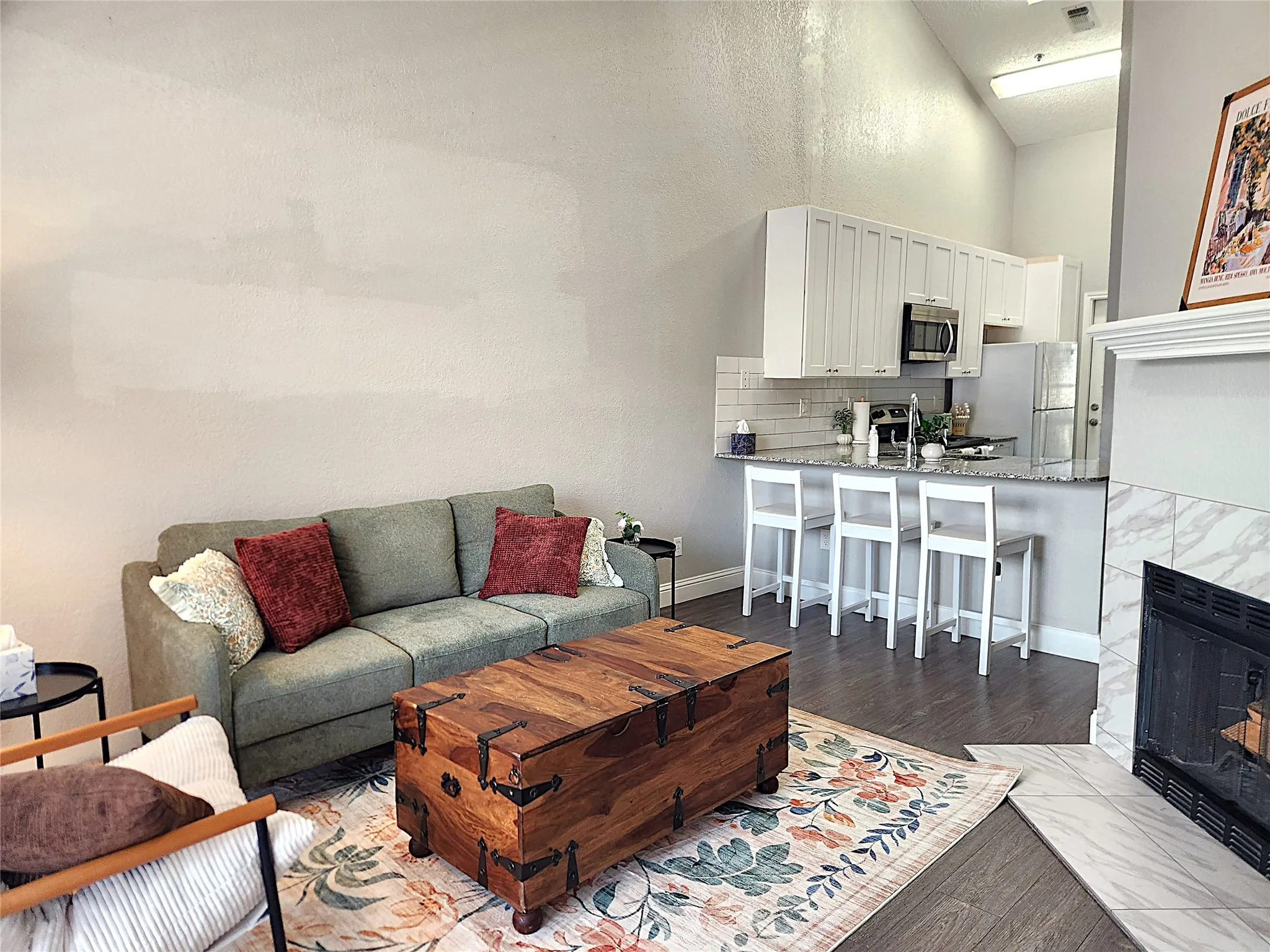 Condominium For Rent