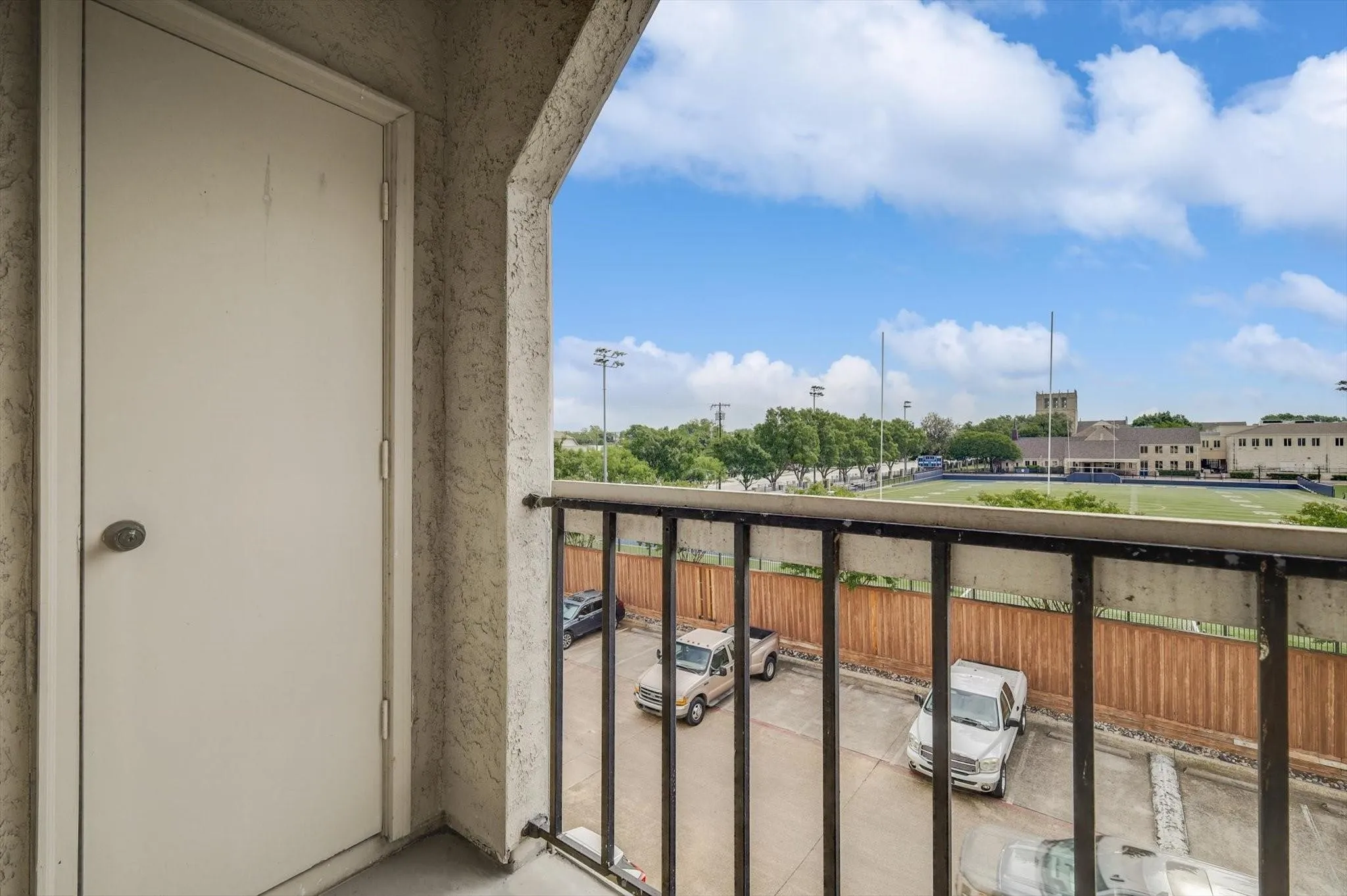 Condominium For Rent in Dallas County , 4800 W Lovers Lane, Dallas, Texas 75209, 2 Bedroom, 2 Bathroom, Garage spaces, 874 Sqft, built in 1984, mls#21410282, Real Estate Agent in Dallas, Homes For Rent in Dallas county, Homes For Rent in Dallas, Realtor in Dallas Texas, Real Estate Brokerage Independent Realty Texas, Luminita Cordes Realtor