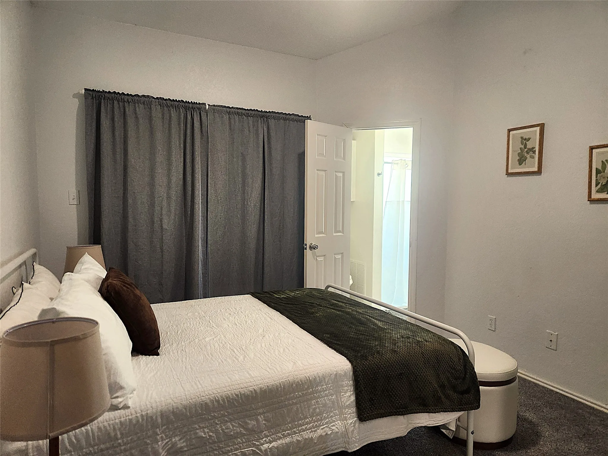 Condominium For Rent in Dallas County , 4800 W Lovers Lane, Dallas, Texas 75209, 2 Bedroom, 2 Bathroom, Garage spaces, 874 Sqft, built in 1984, mls#21410282, Real Estate Agent in Dallas, Homes For Rent in Dallas county, Homes For Rent in Dallas, Realtor in Dallas Texas, Real Estate Brokerage Independent Realty Texas, Luminita Cordes Realtor