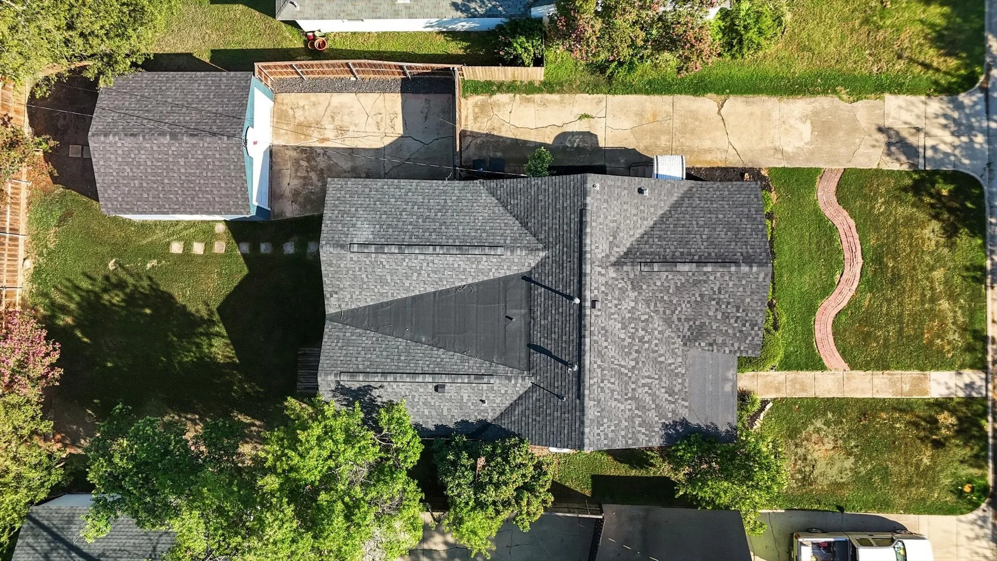 Single Family Residence For Sale in Tarrant County , 4028 Boyd Avenue, Fort Worth, Texas 76109, 3 Bedroom, 2 Bathroom, 2 Garage spaces, 1,514 Sqft, built in 1948, mls#21410242, Real Estate Agent in Fort Worth, Homes For Sale in Tarrant county, Homes For Sale in Fort Worth, Realtor in Fort Worth Texas, Real Estate Brokerage Independent Realty Texas, Luminita Cordes Realtor