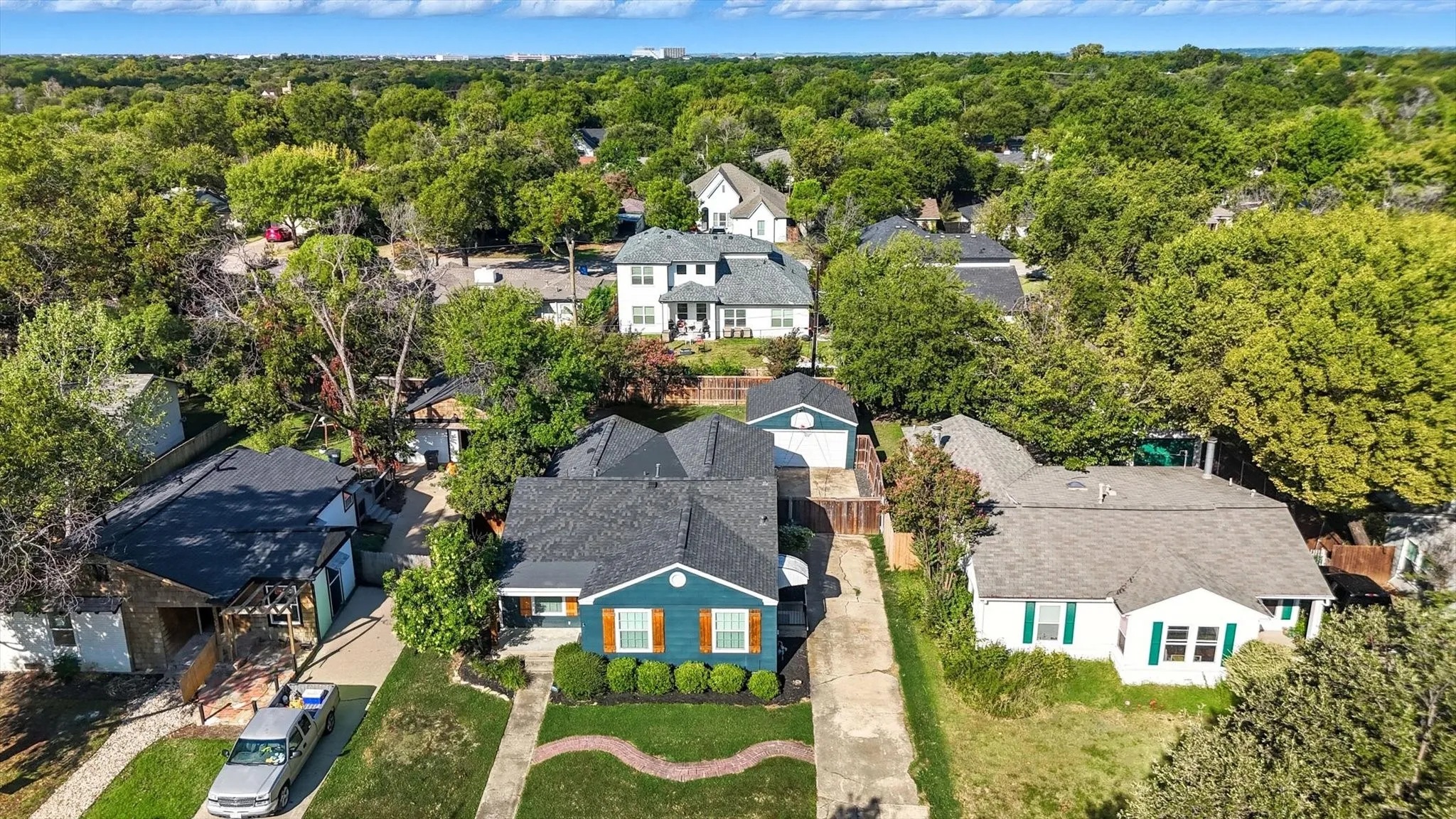 Single Family Residence For Sale in Tarrant County , 4028 Boyd Avenue, Fort Worth, Texas 76109, 3 Bedroom, 2 Bathroom, 2 Garage spaces, 1,514 Sqft, built in 1948, mls#21410242, Real Estate Agent in Fort Worth, Homes For Sale in Tarrant county, Homes For Sale in Fort Worth, Realtor in Fort Worth Texas, Real Estate Brokerage Independent Realty Texas, Luminita Cordes Realtor