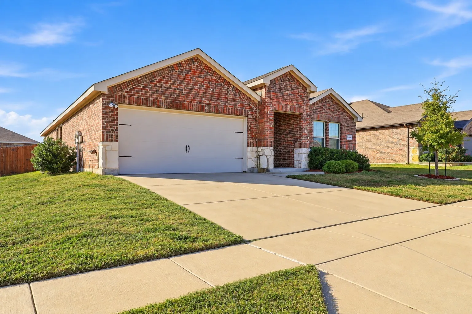 Beautiful Brick and Stone Home in Woodcreek!
