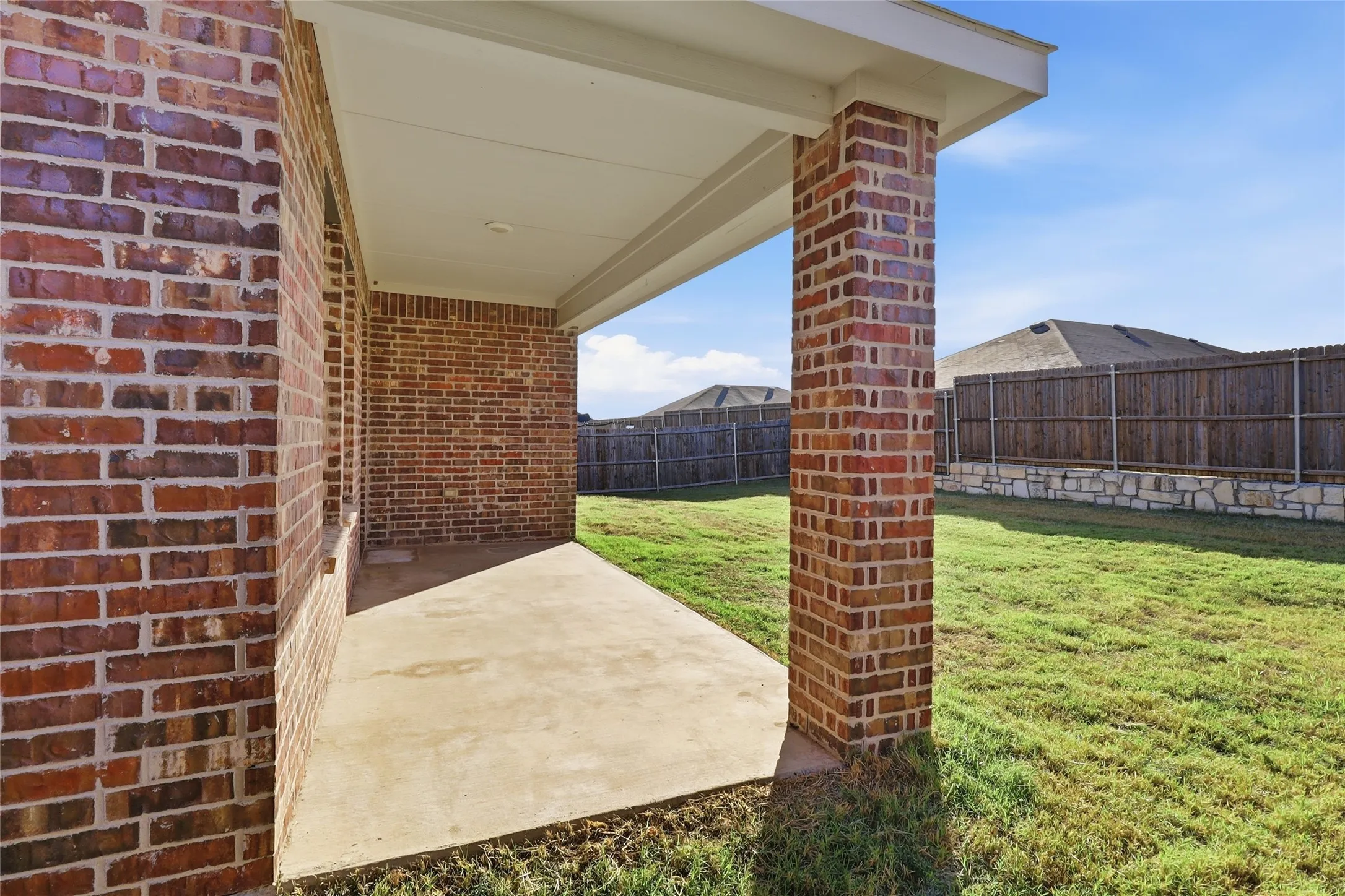 Single Family Residence For Sale in Rockwall County , 2316 French Street, Fate, Texas 75189, 4 Bedroom, 2 Bathroom, 2 Garage spaces, 1,664 Sqft, built in 2020, mls#21409919, Real Estate Agent in Fate, Homes For Sale in Rockwall county, Homes For Sale in Fate, Realtor in Fate Texas, Real Estate Brokerage Independent Realty Texas, Luminita Cordes Realtor