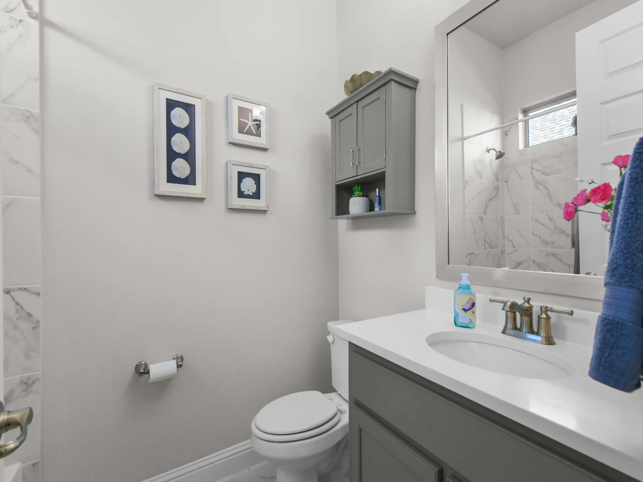 Single Family Residence For Sale in Rockwall County , 1208 Middleton Drive, Rockwall, Texas 75087, 4 Bedroom, 4 Bathroom, 3 Garage spaces, 3,222 Sqft, built in 2020, mls#21410168, Real Estate Agent in Rockwall, Homes For Sale in Rockwall county, Homes For Sale in Rockwall, Realtor in Rockwall Texas, Real Estate Brokerage Independent Realty Texas, Luminita Cordes Realtor