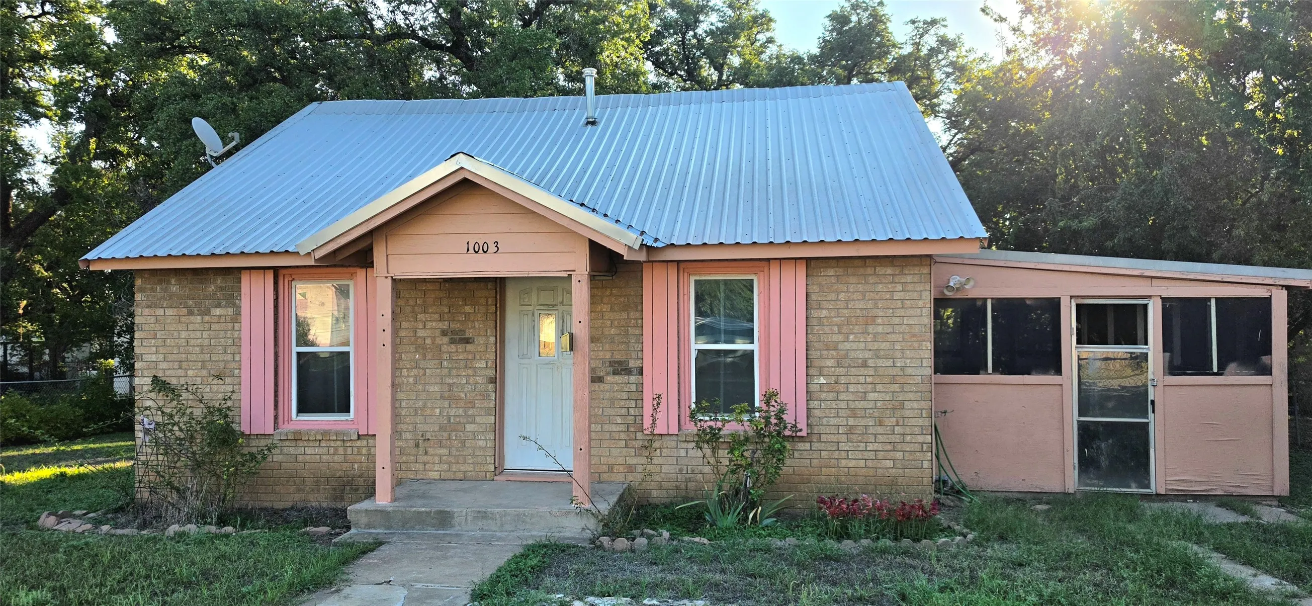 Single Family Residence For Sale