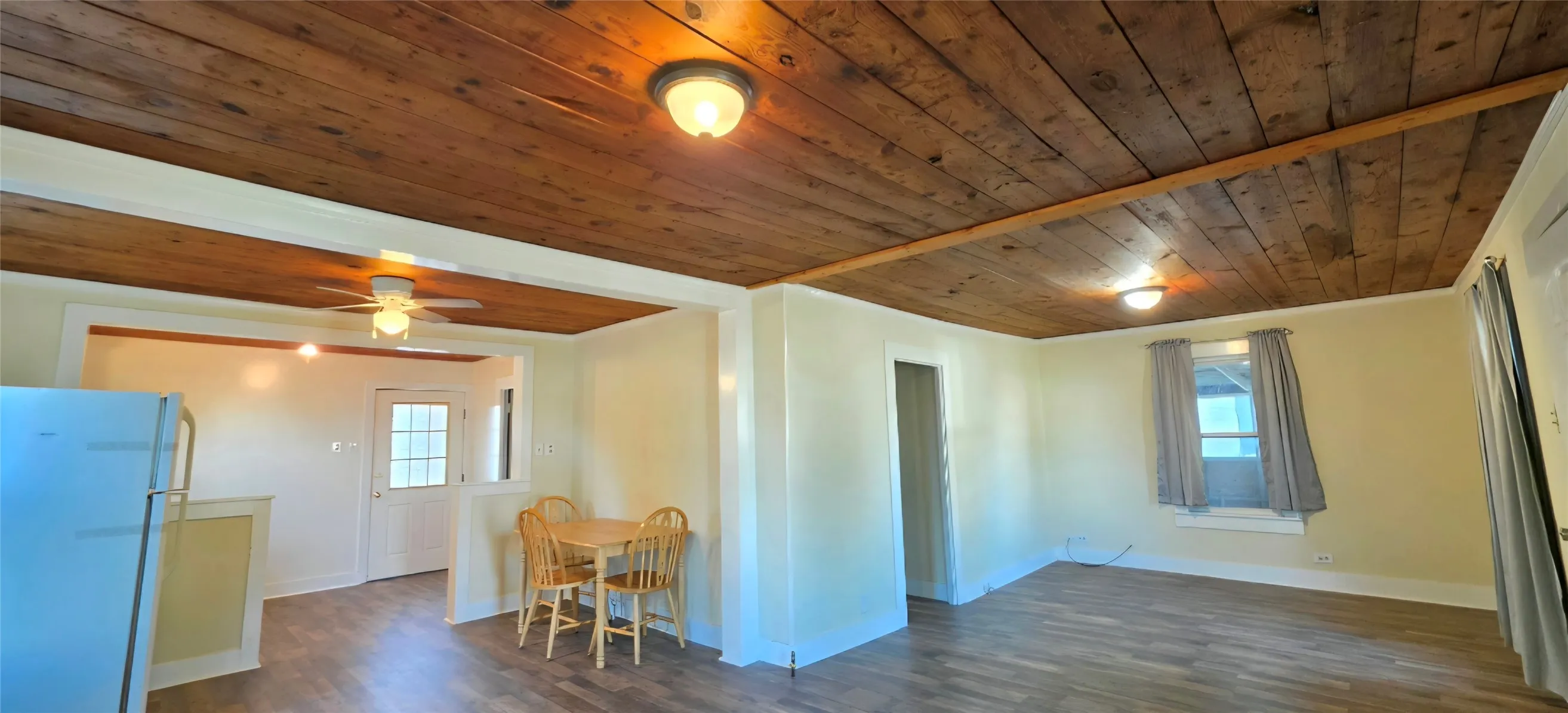 Single Family Residence For Sale in Mc Culloch County , 1003 S Walnut Street, Brady, Texas 76825, 2 Bedroom, 1 Bathroom, Garage spaces, 988 Sqft, built in 1940, mls#21409273, Real Estate Agent in Brady, Homes For Sale in Mc Culloch county, Homes For Sale in Brady, Realtor in Brady Texas, Real Estate Brokerage Independent Realty Texas, Luminita Cordes Realtor