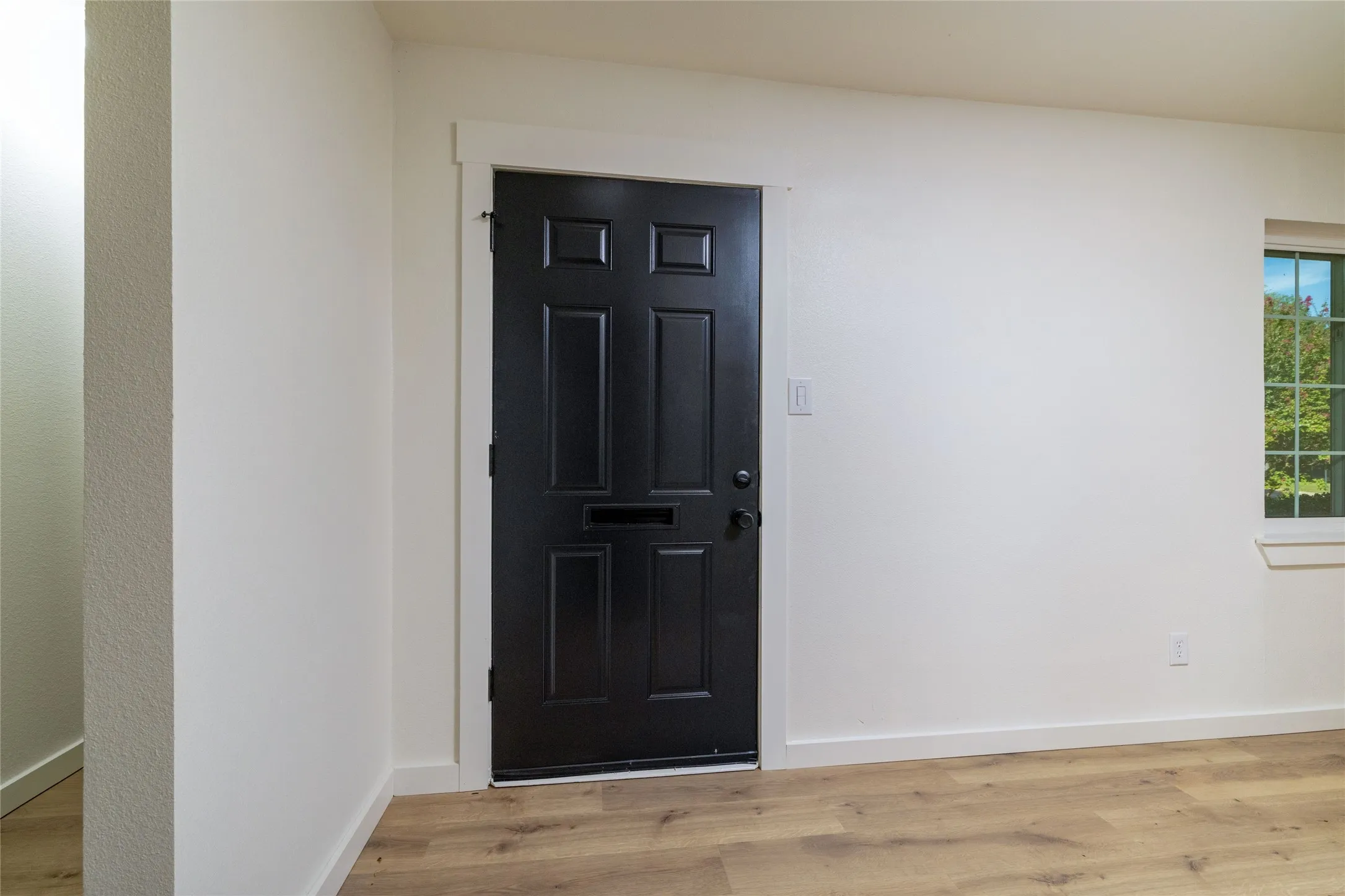 Single Family Residence For Sale in Tarrant County , 102 Juniper Street, Mansfield, Texas 76063, 3 Bedroom, 2 Bathroom, 2 Garage spaces, 1,614 Sqft, built in 1960, mls#21410213, Real Estate Agent in Mansfield, Homes For Sale in Tarrant county, Homes For Sale in Mansfield, Realtor in Mansfield Texas, Real Estate Brokerage Independent Realty Texas, Luminita Cordes Realtor