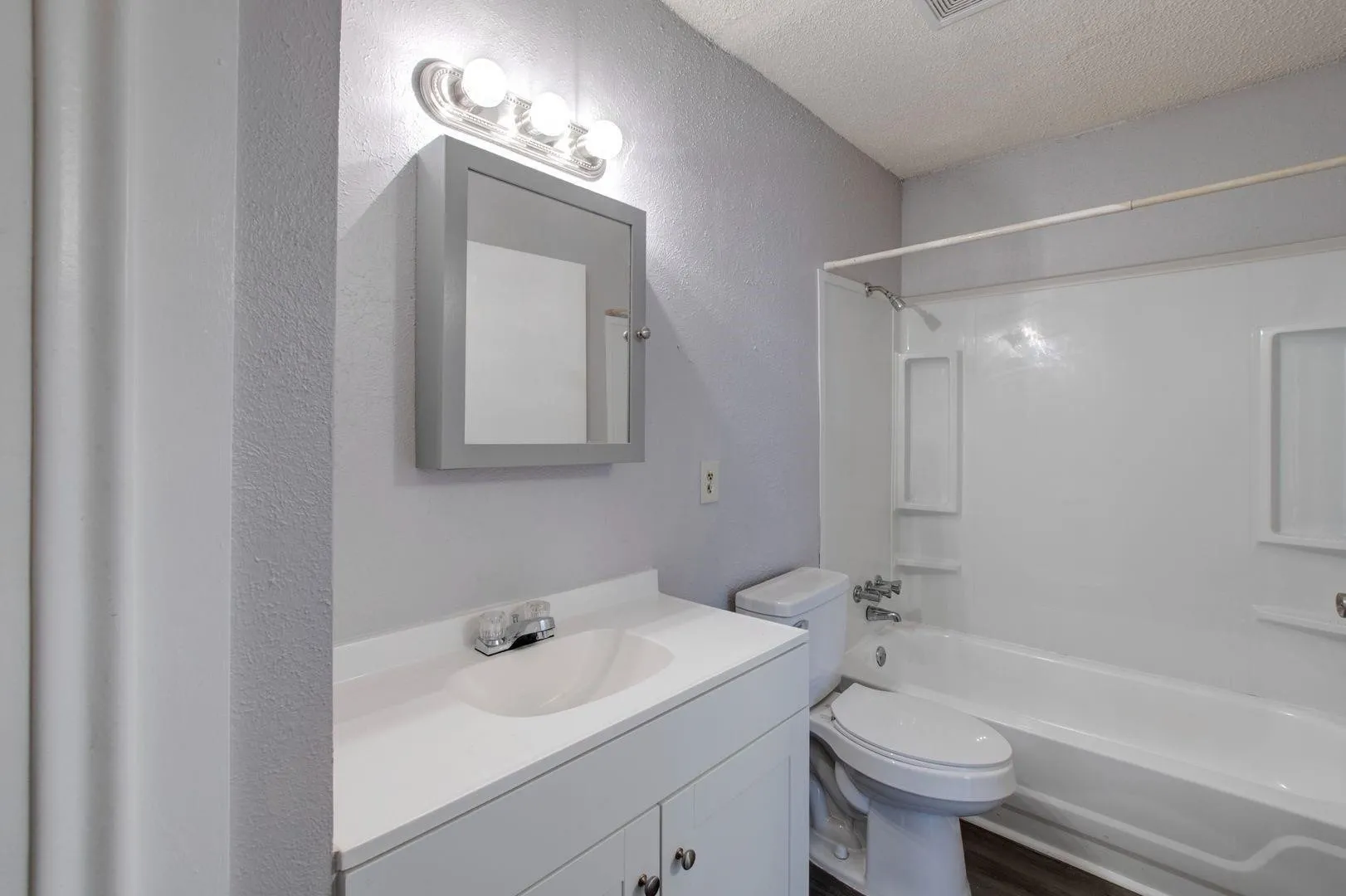 Apartment For Rent in Taylor County , 2410 N Willis Street 179, Abilene, Texas 79603, 2 Bedroom, 1 Bathroom, Garage spaces, 864 Sqft, built in 1973, mls#21410303, Real Estate Agent in Abilene, Homes For Rent in Taylor county, Homes For Rent in Abilene, Realtor in Abilene Texas, Real Estate Brokerage Independent Realty Texas, Luminita Cordes Realtor
