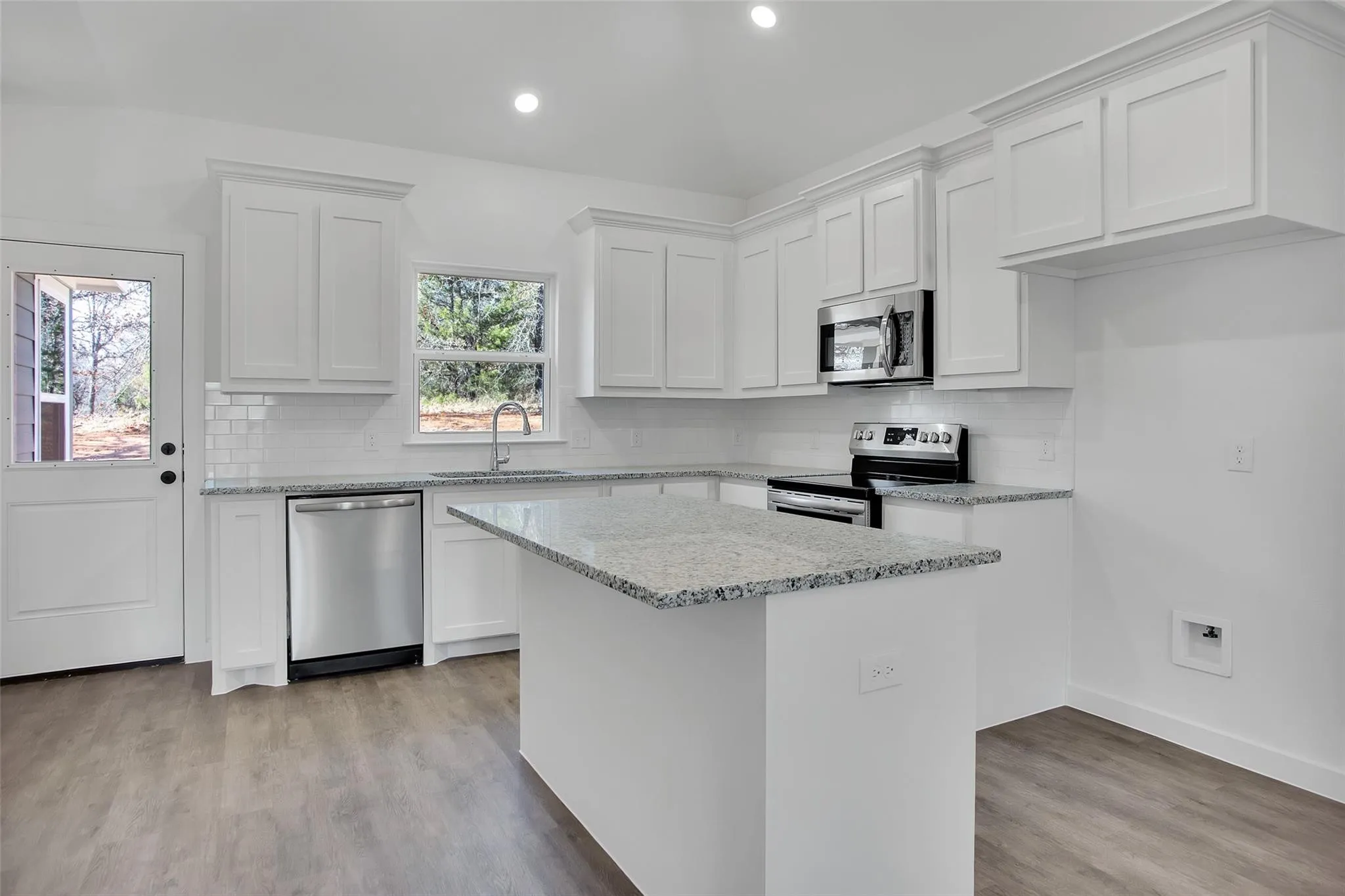 Single Family Residence For Rent in Grayson County , 1479 Cathey Drive, Denison, Texas 75020, 4 Bedroom, 3 Bathroom, 2 Garage spaces, 1,604 Sqft, built in 2023, mls#21392810, Real Estate Agent in Denison, Homes For Rent in Grayson county, Homes For Rent in Denison, Realtor in Denison Texas, Real Estate Brokerage Independent Realty Texas, Luminita Cordes Realtor