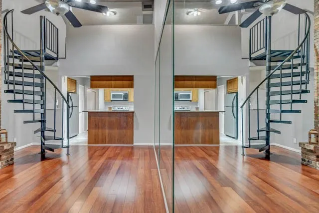Condominium For Sale in Tarrant County , 2503 Shady Ridge Drive, Bedford, Texas 76021, 1 Bedroom, 1 Bathroom, Garage spaces, 768 Sqft, built in 1981, mls#21410310, Real Estate Agent in Bedford, Homes For Sale in Tarrant county, Homes For Sale in Bedford, Realtor in Bedford Texas, Real Estate Brokerage Independent Realty Texas, Luminita Cordes Realtor