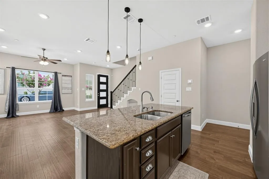 Single Family Residence For Rent in Denton County , 4429 grady Lane, Carrollton, Texas 75010, 3 Bedroom, 3 Bathroom, 2 Garage spaces, 1,828 Sqft, built in 2021, mls#21405167, Real Estate Agent in Carrollton, Homes For Rent in Denton county, Homes For Rent in Carrollton, Realtor in Carrollton Texas, Real Estate Brokerage Independent Realty Texas, Luminita Cordes Realtor