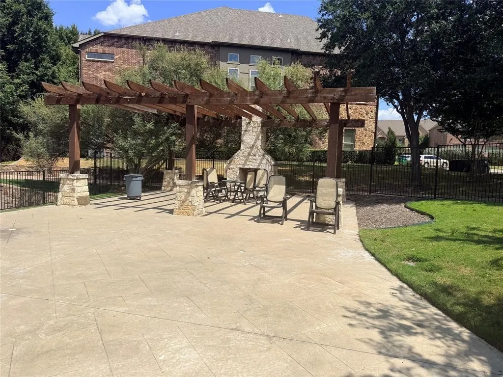 Single Family Residence For Rent in Denton County , 4429 grady Lane, Carrollton, Texas 75010, 3 Bedroom, 3 Bathroom, 2 Garage spaces, 1,828 Sqft, built in 2021, mls#21405167, Real Estate Agent in Carrollton, Homes For Rent in Denton county, Homes For Rent in Carrollton, Realtor in Carrollton Texas, Real Estate Brokerage Independent Realty Texas, Luminita Cordes Realtor