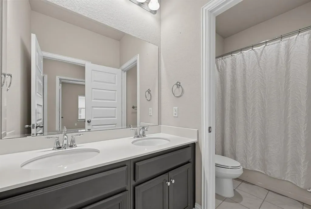 Single Family Residence For Rent in Denton County , 4429 grady Lane, Carrollton, Texas 75010, 3 Bedroom, 3 Bathroom, 2 Garage spaces, 1,828 Sqft, built in 2021, mls#21405167, Real Estate Agent in Carrollton, Homes For Rent in Denton county, Homes For Rent in Carrollton, Realtor in Carrollton Texas, Real Estate Brokerage Independent Realty Texas, Luminita Cordes Realtor