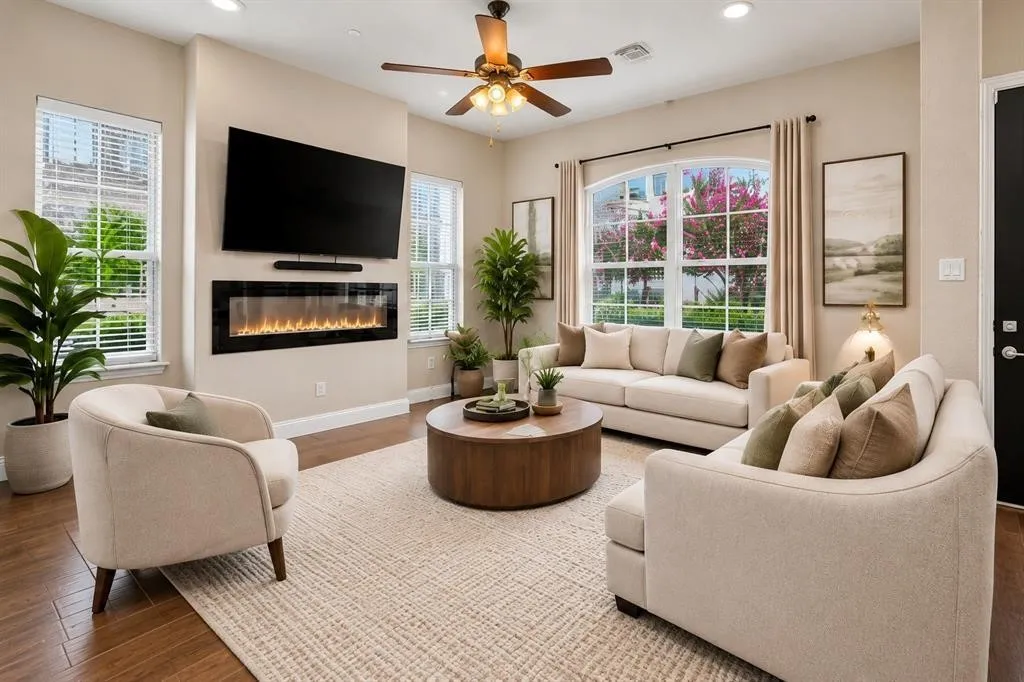 Single Family Residence For Rent in Denton County , 4429 grady Lane, Carrollton, Texas 75010, 3 Bedroom, 3 Bathroom, 2 Garage spaces, 1,828 Sqft, built in 2021, mls#21405167, Real Estate Agent in Carrollton, Homes For Rent in Denton county, Homes For Rent in Carrollton, Realtor in Carrollton Texas, Real Estate Brokerage Independent Realty Texas, Luminita Cordes Realtor